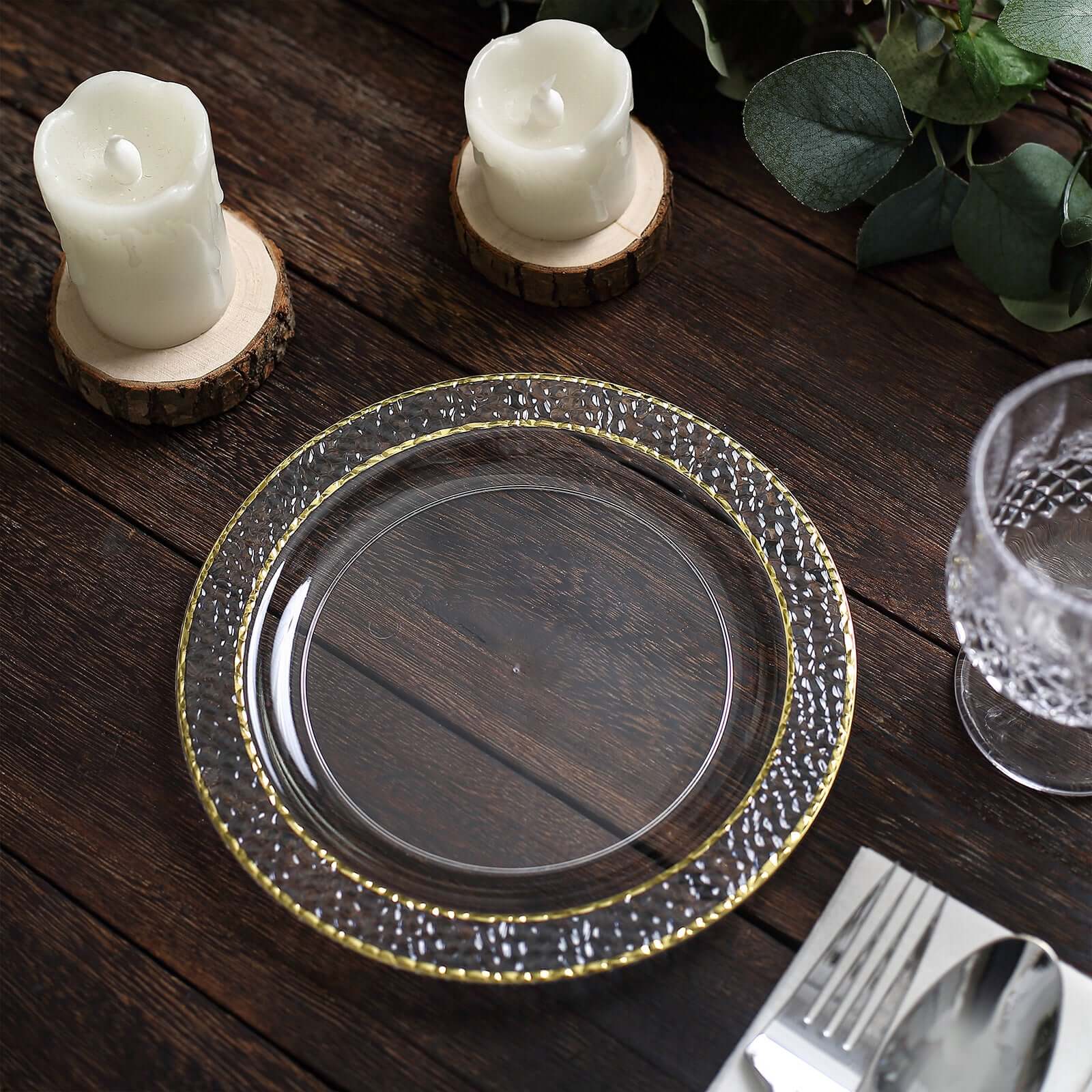 10-Pack Plastic 7.5 Round Appetizer Plates in Clear Hammered Design with Gold Rim - Disposable Salad Plates for Chic Banquets & Special Occasions