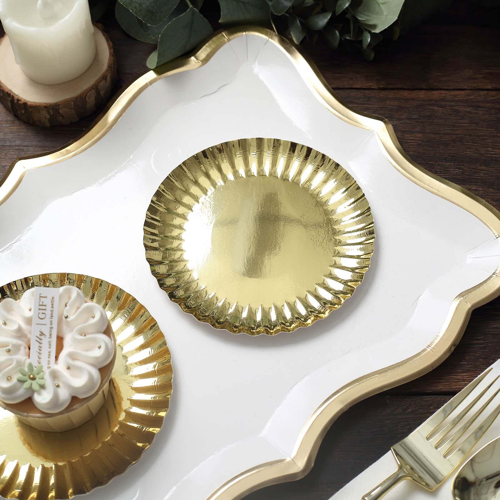 50-Pack Paper 5 Round Dessert Plates in Metallic Gold with Scalloped Rim - Disposable 250GSM Appetizer Party Plates for Banquets & Upscale Gatherings