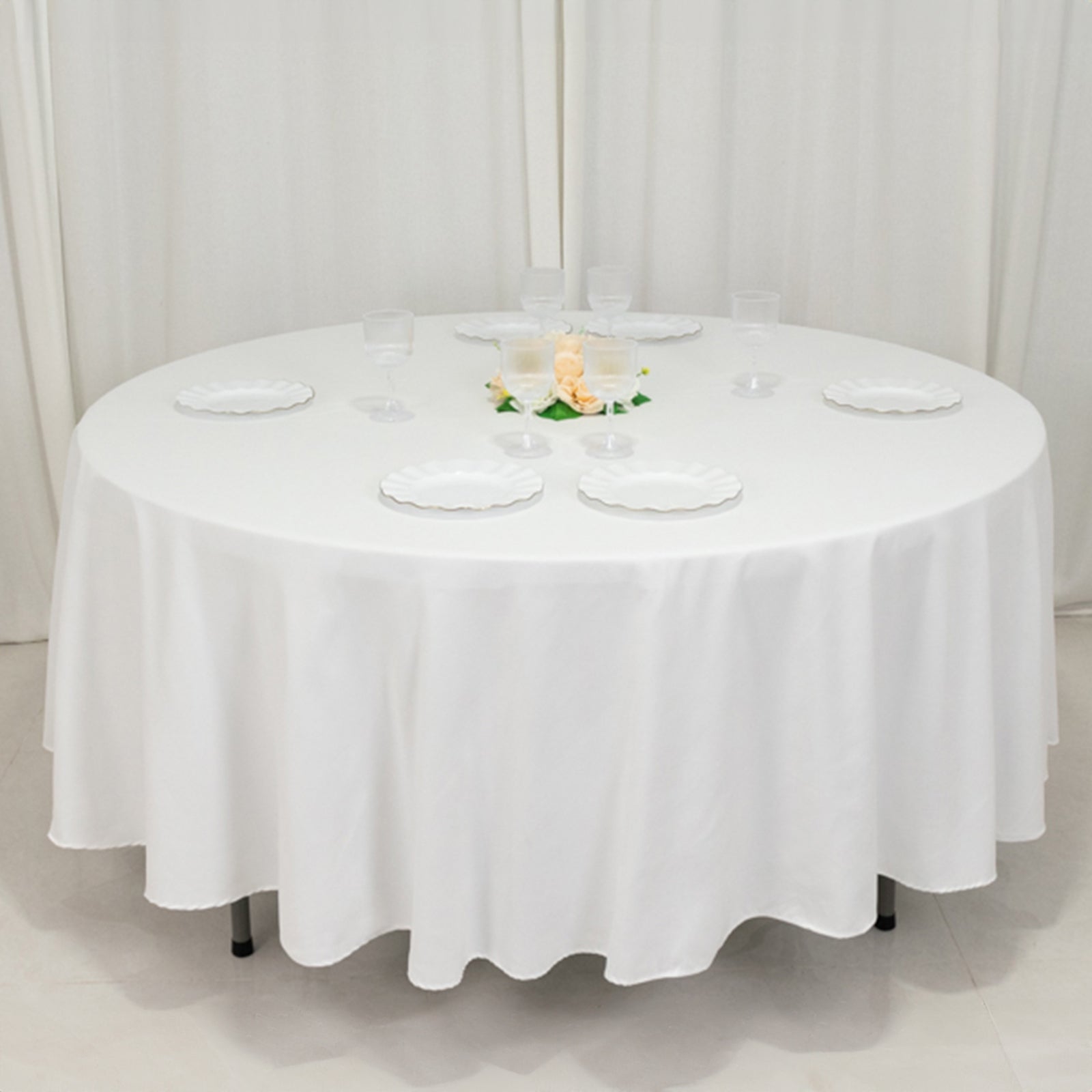 Cotton Blend 108 Round Tablecloth White - Wrinkle-Resistant Design for Versatile Table Settings