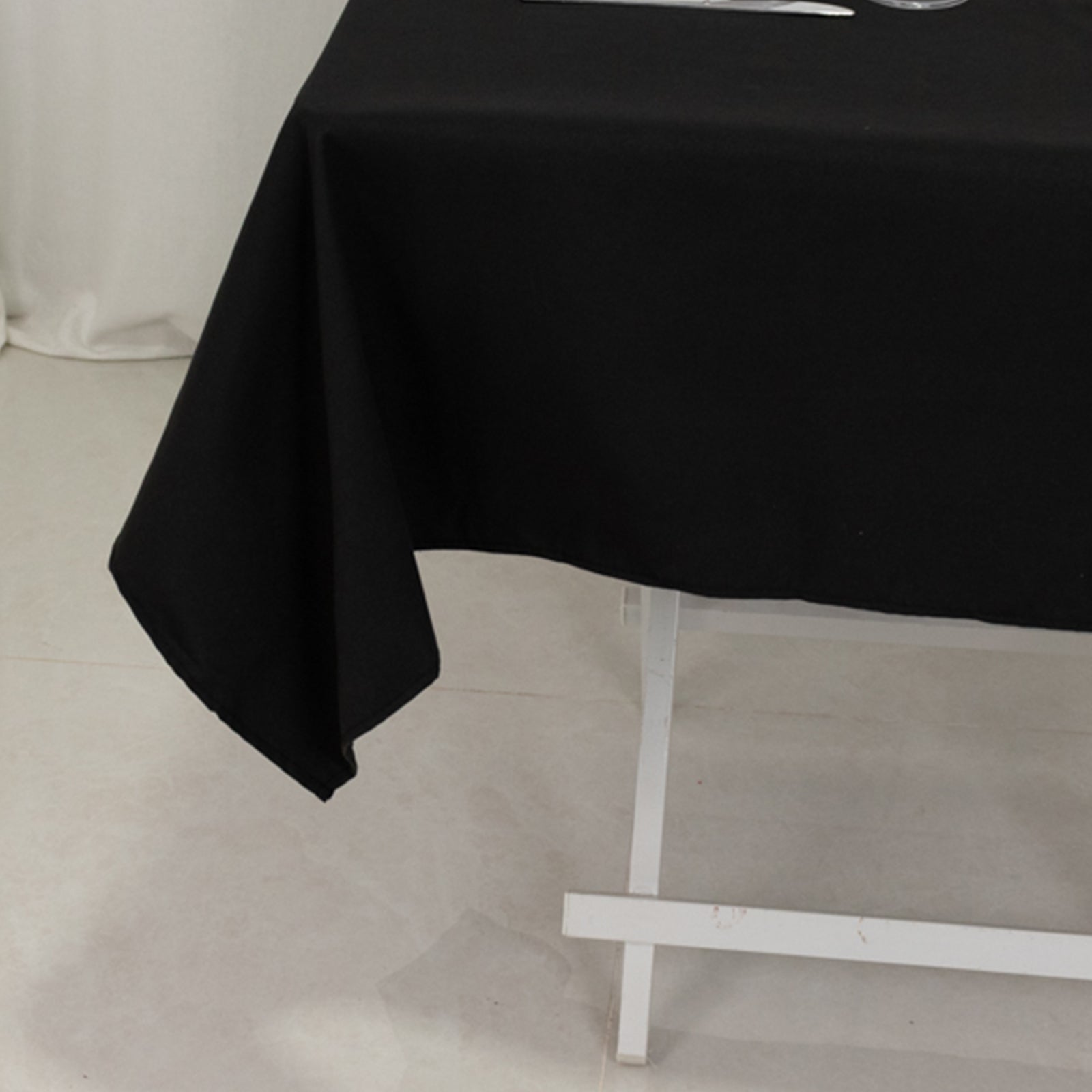 Cotton Blend 54x54 Table Overlay Square Tablecloth Black - Wrinkle-Resistant Finish for Modern Table Settings