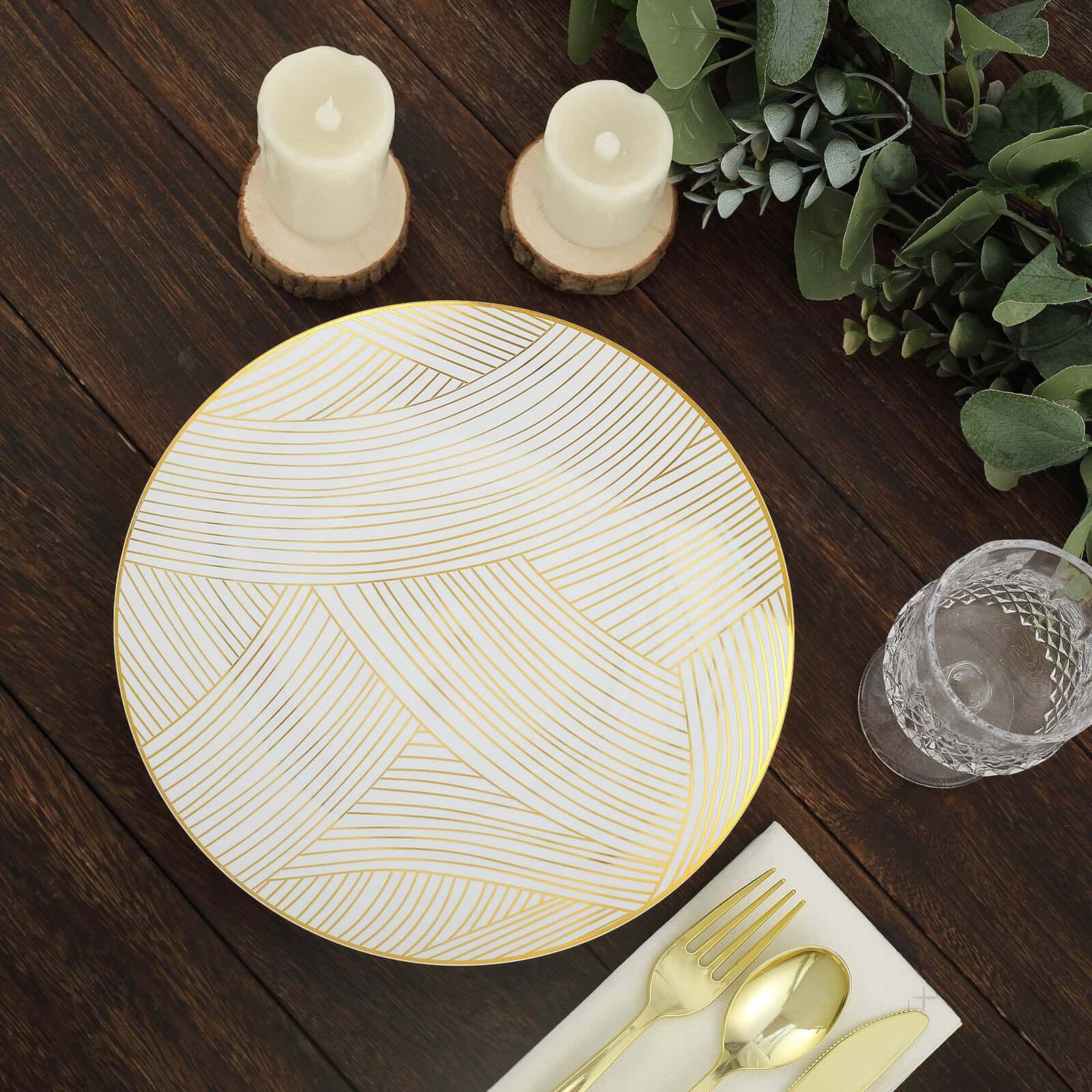 10-Pack Plastic 10 Round Dinner Plates in White with Gold Wave Brush Strokes Pattern - Disposable Party Plates for Modern & Classy Table Decor