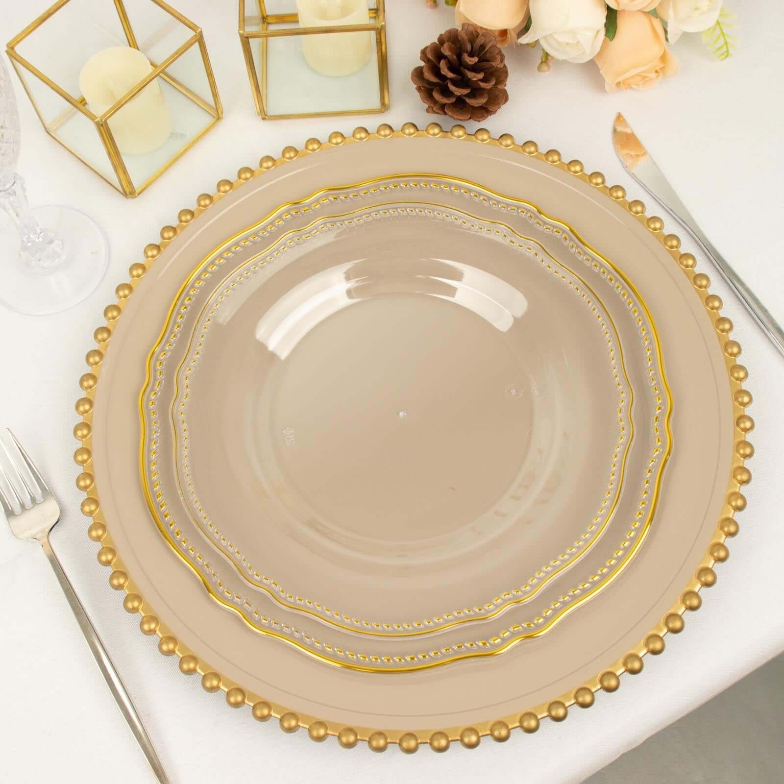 10-Pack Plastic Dinner Plates in Clear with Gold Scalloped Rim - Disposable Party Plates 9