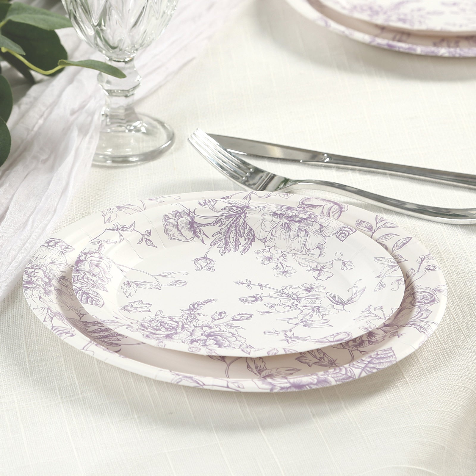 25-Pack Paper 7 Round Dessert Plates in White with Matte Lavender French Toile Pattern - Disposable Floral Salad Appetizer Plates