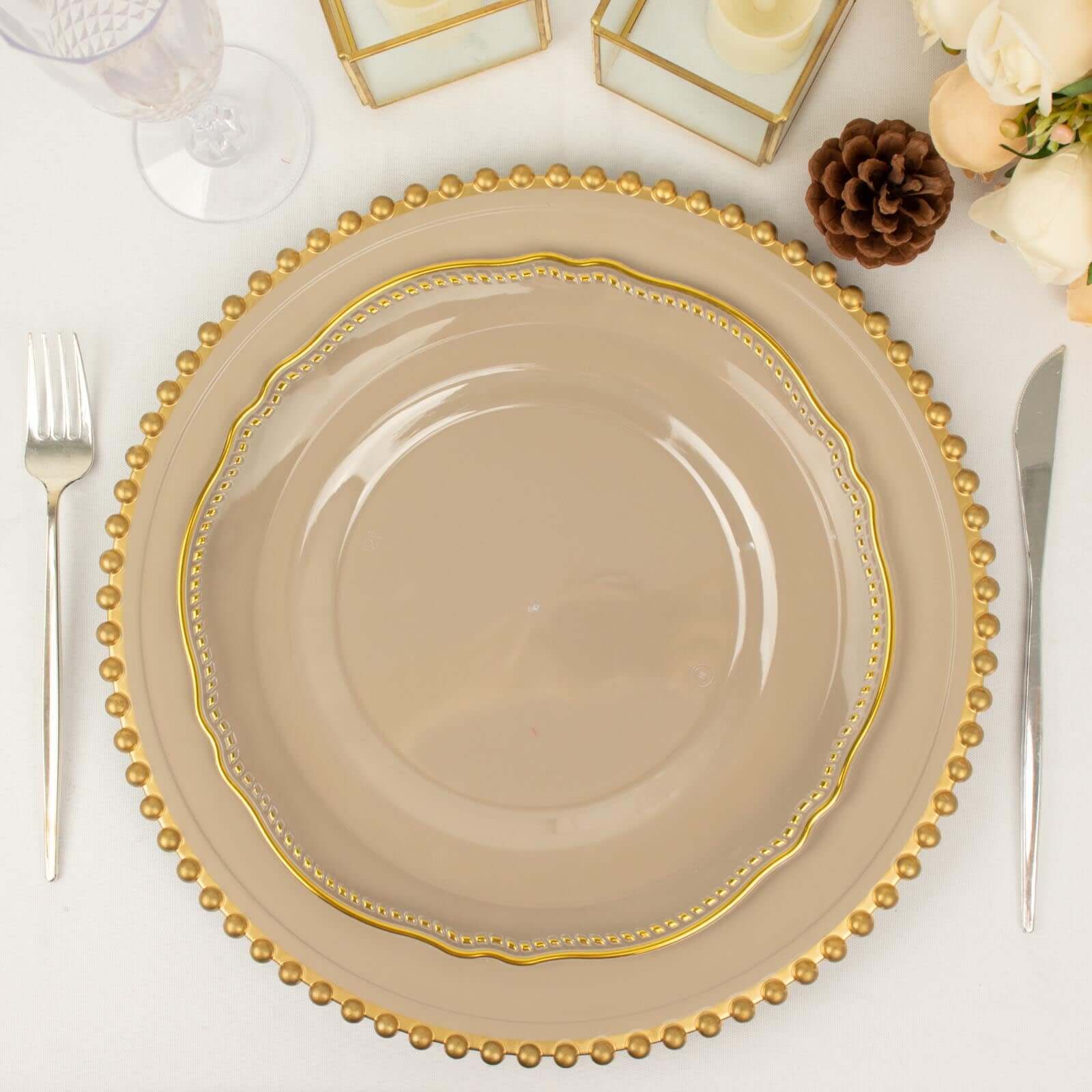 10-Pack Plastic 10 Dinner Plates in Clear with Gold Scalloped Rim - Disposable Large Party Plates