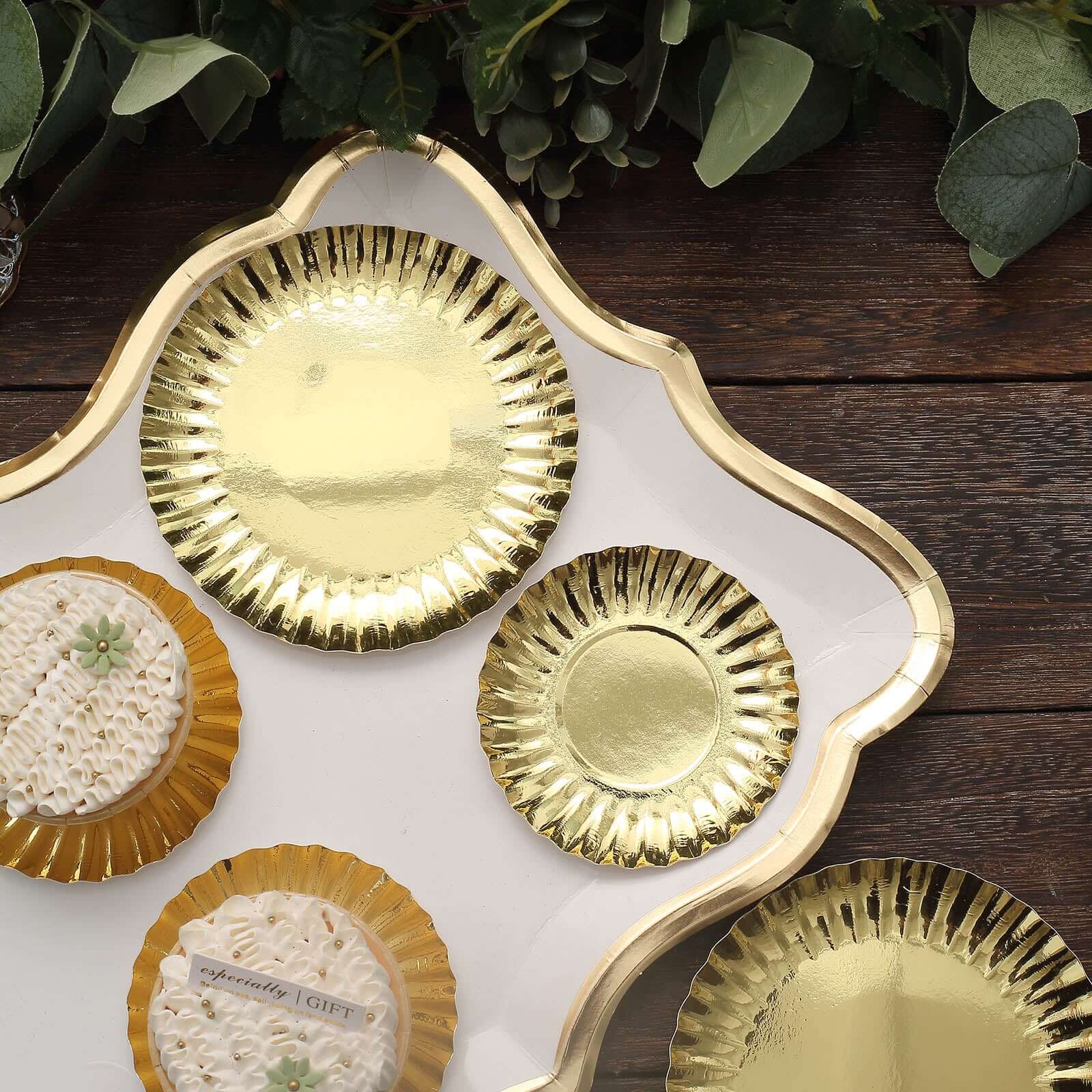 50-Pack Paper 5 Round Dessert Plates in Metallic Gold with Scalloped Rim - Disposable 250GSM Appetizer Party Plates for Banquets & Upscale Gatherings