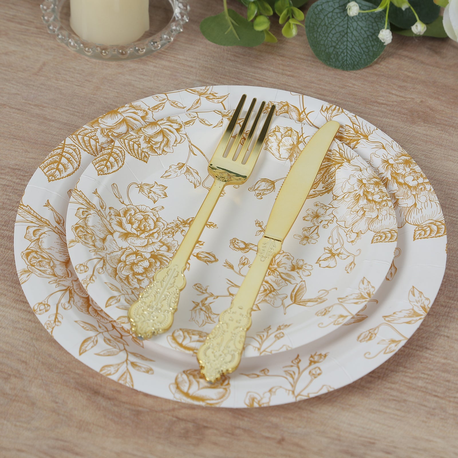 25-Pack Paper 7 Round Dessert Plates in White with Gold French Toile Pattern - Disposable Floral Salad Appetizer Plates for Chic Event Decor