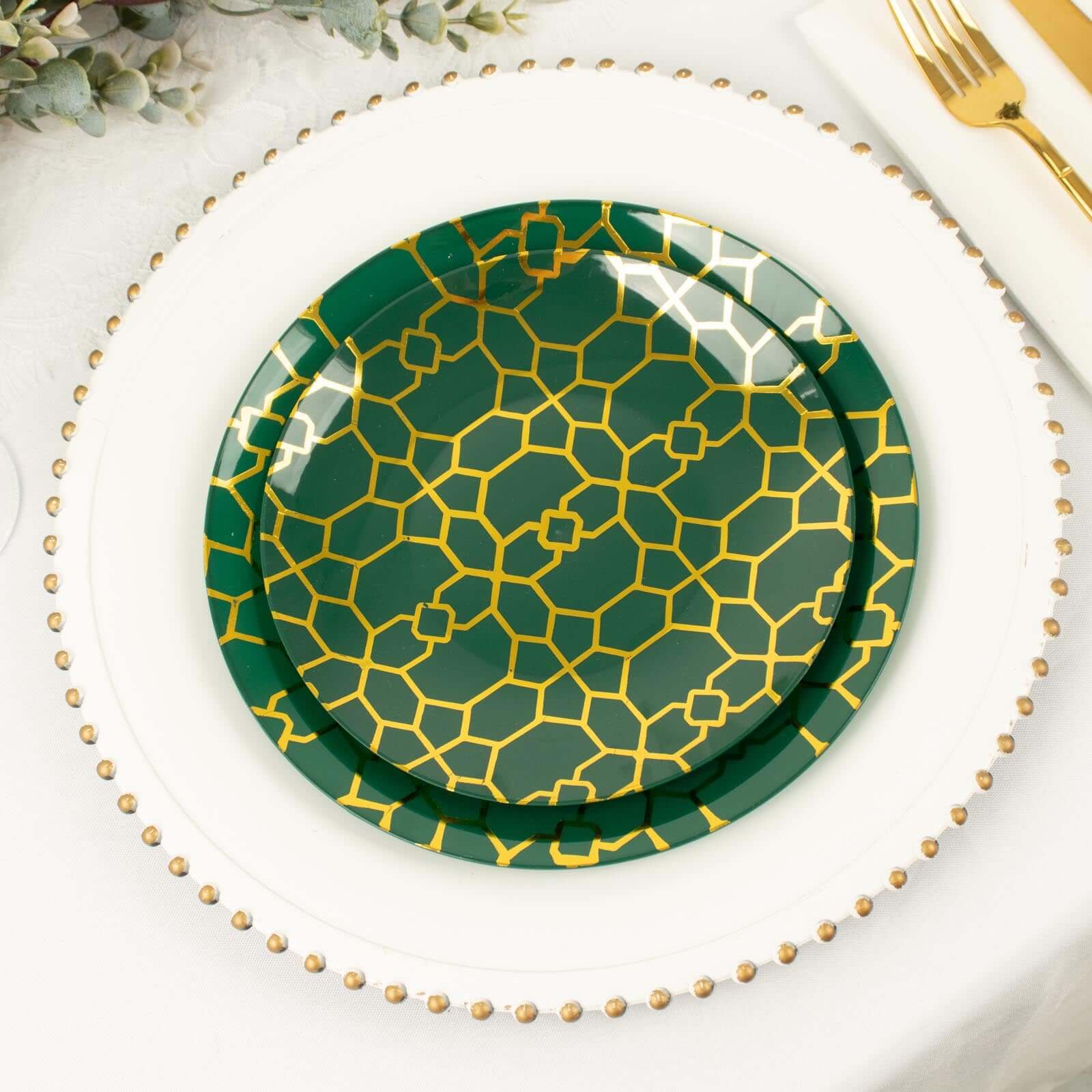 20-Pack Set Plastic Round Dinner and Salad Plates in Hunter Emerald Green with Geometric Gold Print - Modern Disposable Dinnerware Set for Weddings & Celebrations 9, 7