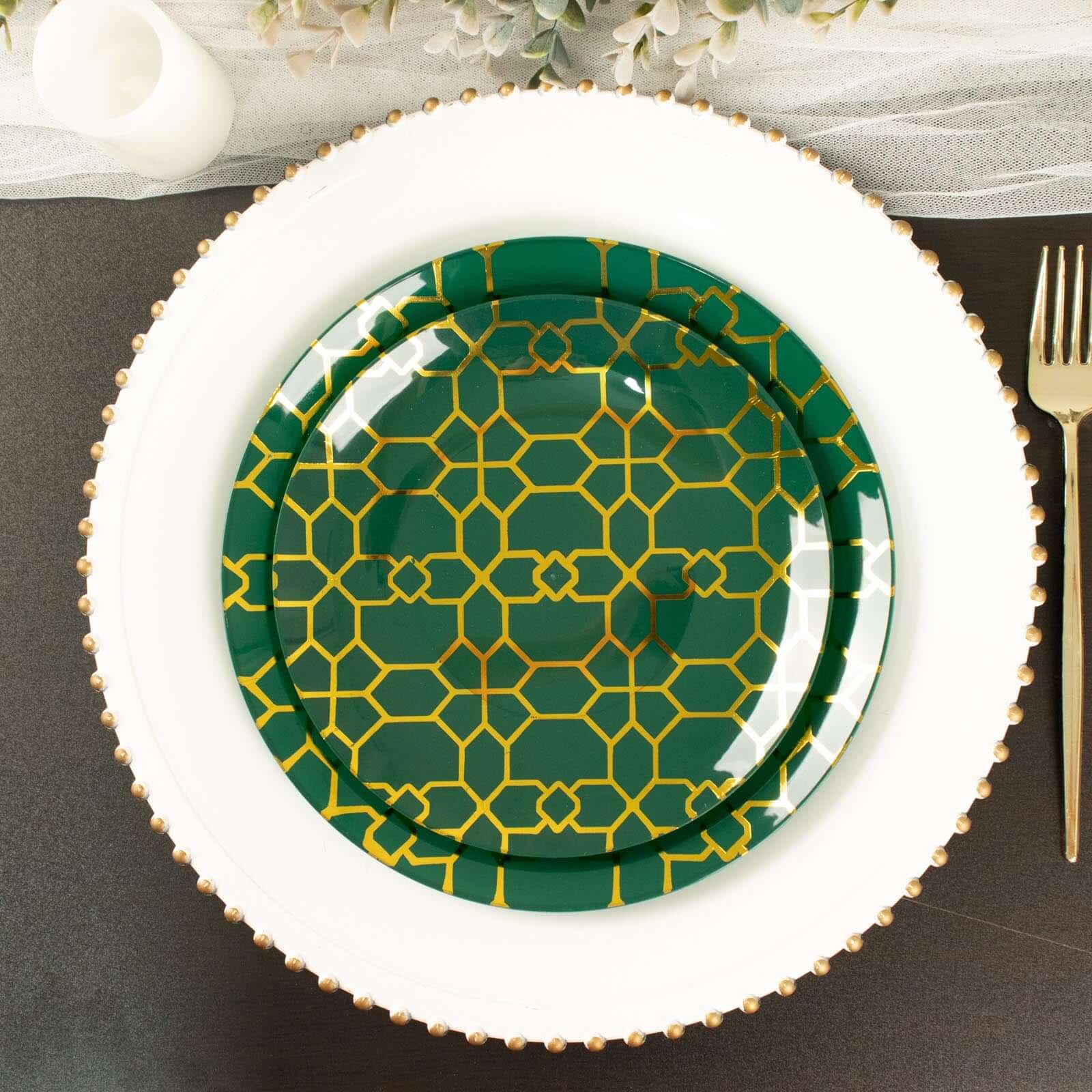 20-Pack Set Plastic Round Dinner and Salad Plates in Hunter Emerald Green with Geometric Gold Print - Modern Disposable Dinnerware Set for Weddings & Celebrations 9, 7