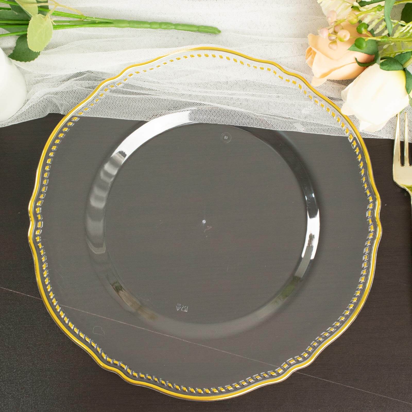 10-Pack Plastic 10 Dinner Plates in Clear with Gold Scalloped Rim - Disposable Large Party Plates