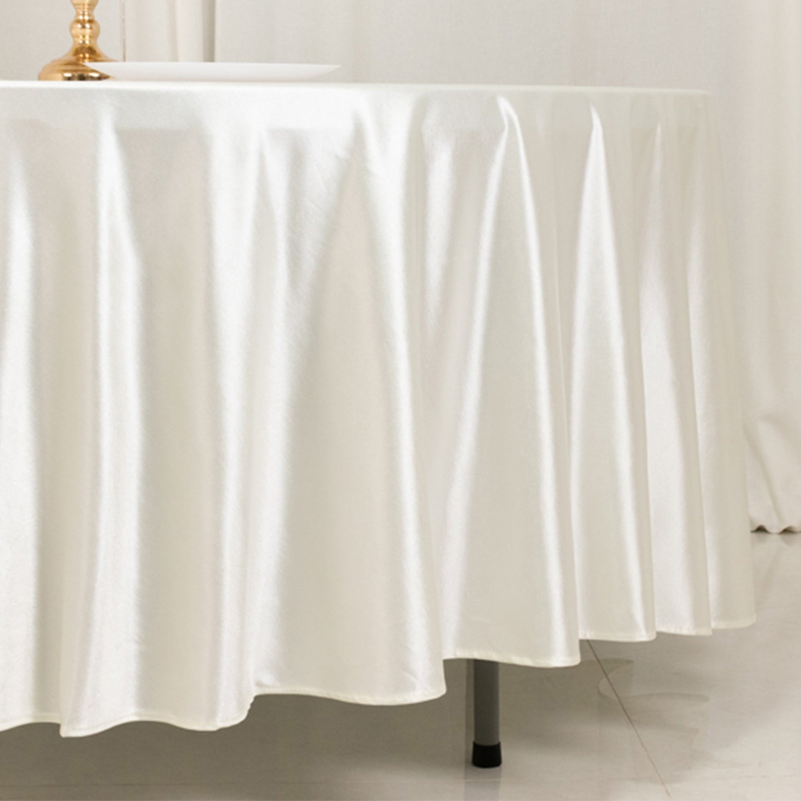 Premium Scuba Round 108 Tablecloth Shimmering Pearl - Wrinkle Free & Stain Resistant Table Cover