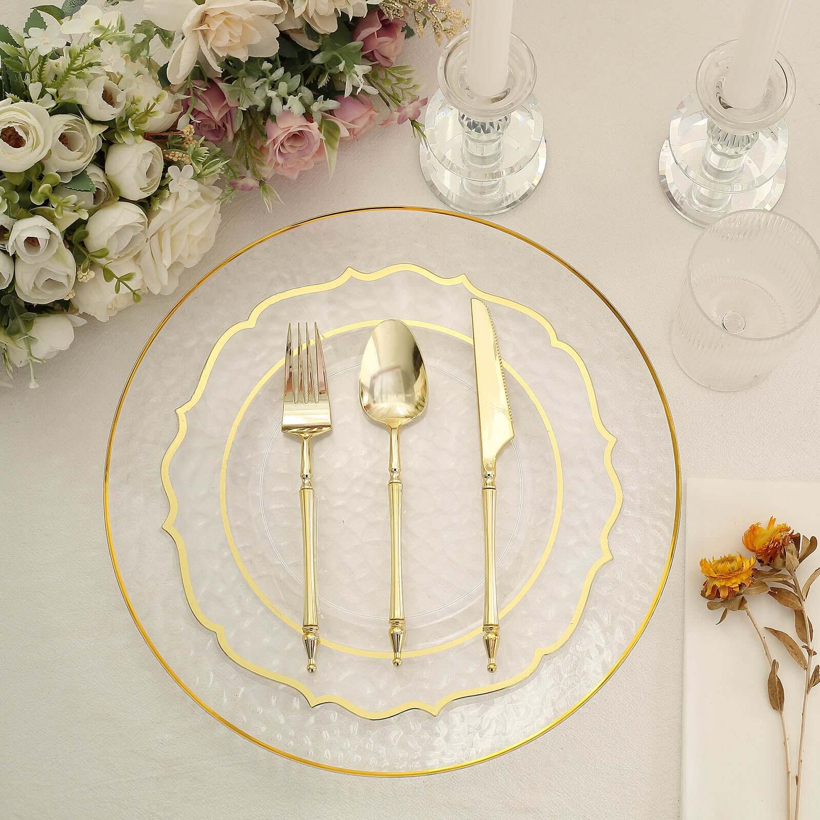 18 Pack Economy Plastic Round Charger Plates 13 in Clear Hammered Design with Gold Rim - Table Setting Plates