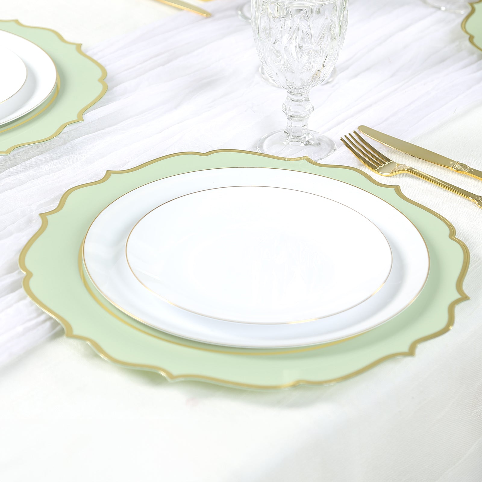 10-Pack Economy Plastic Round Charger Plates 13 in Sage Green with Gold Scalloped Rim, Decorative Dinner Party Serving Plates