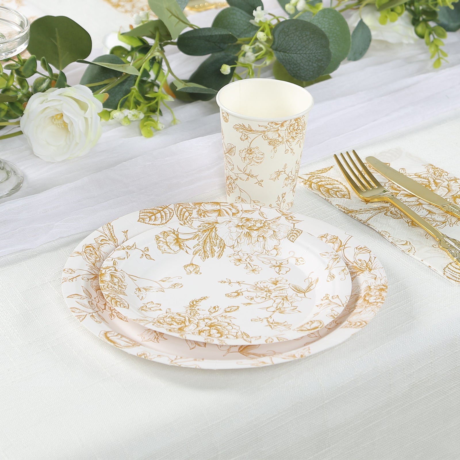 25-Pack Paper 9 Round Dinner Plates in White with Gold French Toile Pattern - Disposable Floral Party Plates for Stylish Events