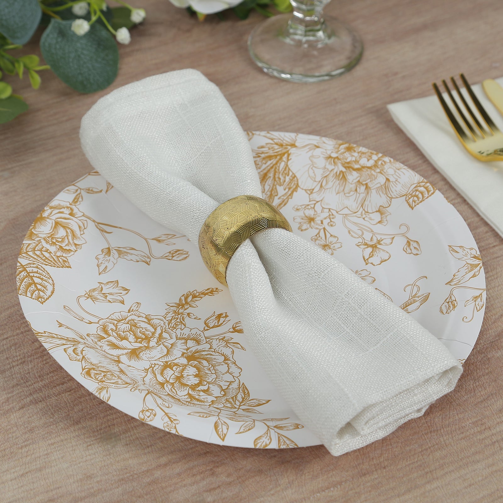 25-Pack Paper 9 Round Dinner Plates in White with Gold French Toile Pattern - Disposable Floral Party Plates for Stylish Events