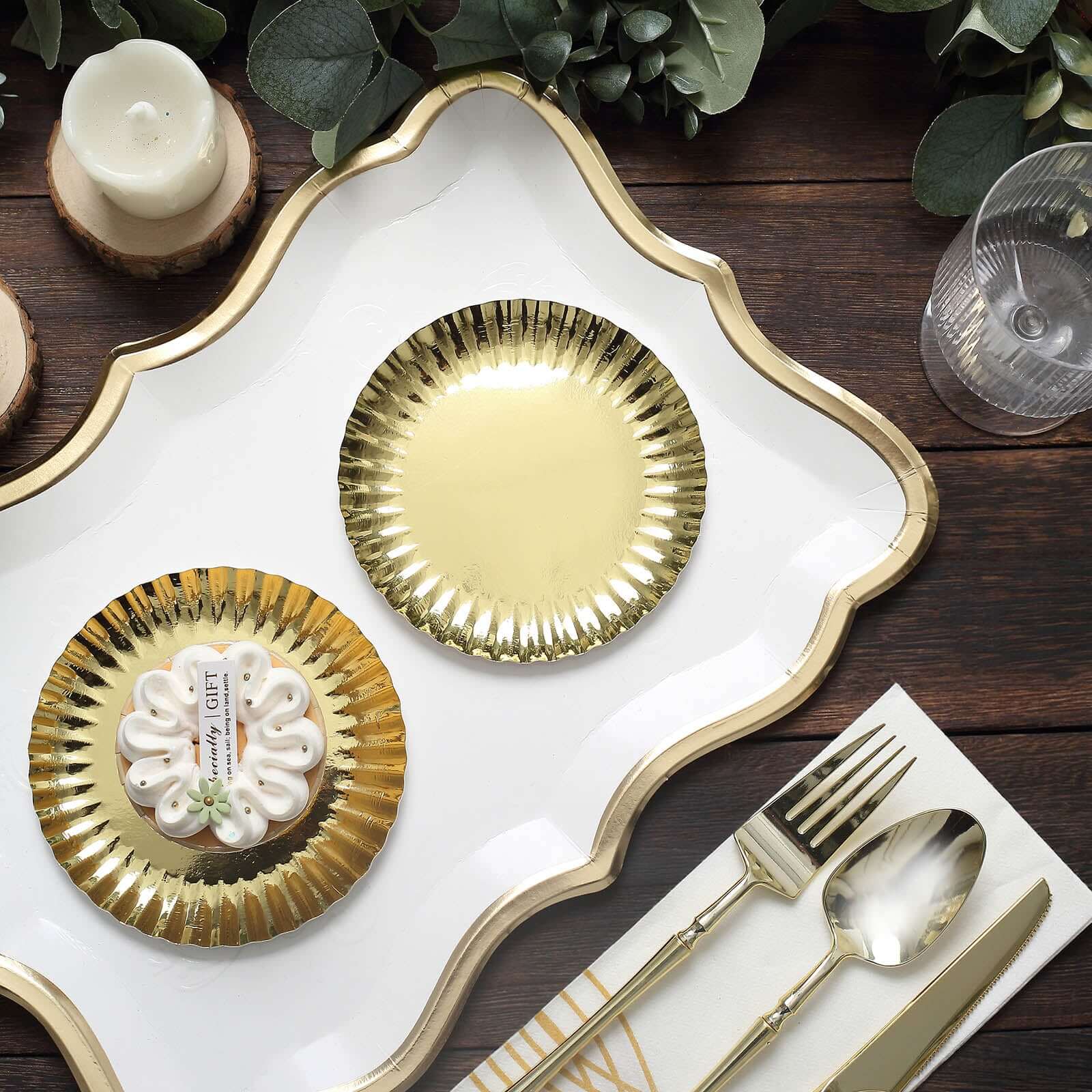 50-Pack Paper 5 Round Dessert Plates in Metallic Gold with Scalloped Rim - Disposable 250GSM Appetizer Party Plates for Banquets & Upscale Gatherings