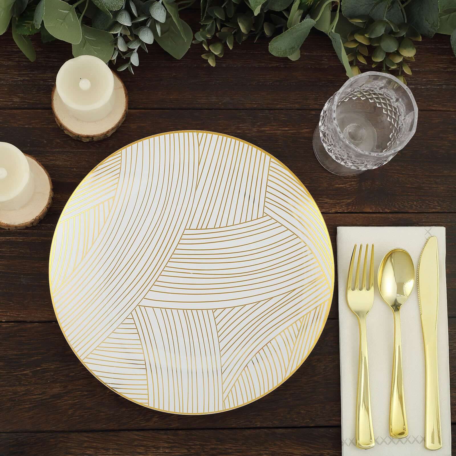 10-Pack Plastic 10 Round Dinner Plates in White with Gold Wave Brush Strokes Pattern - Disposable Party Plates for Modern & Classy Table Decor