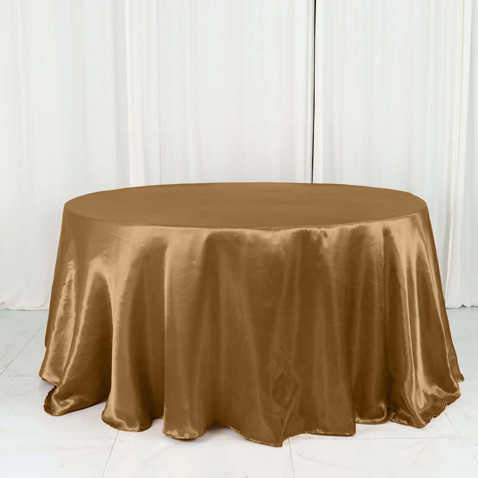 Satin 132 Round Tablecloth Gold - Stylish Seamless Table Cover for Weddings & Events