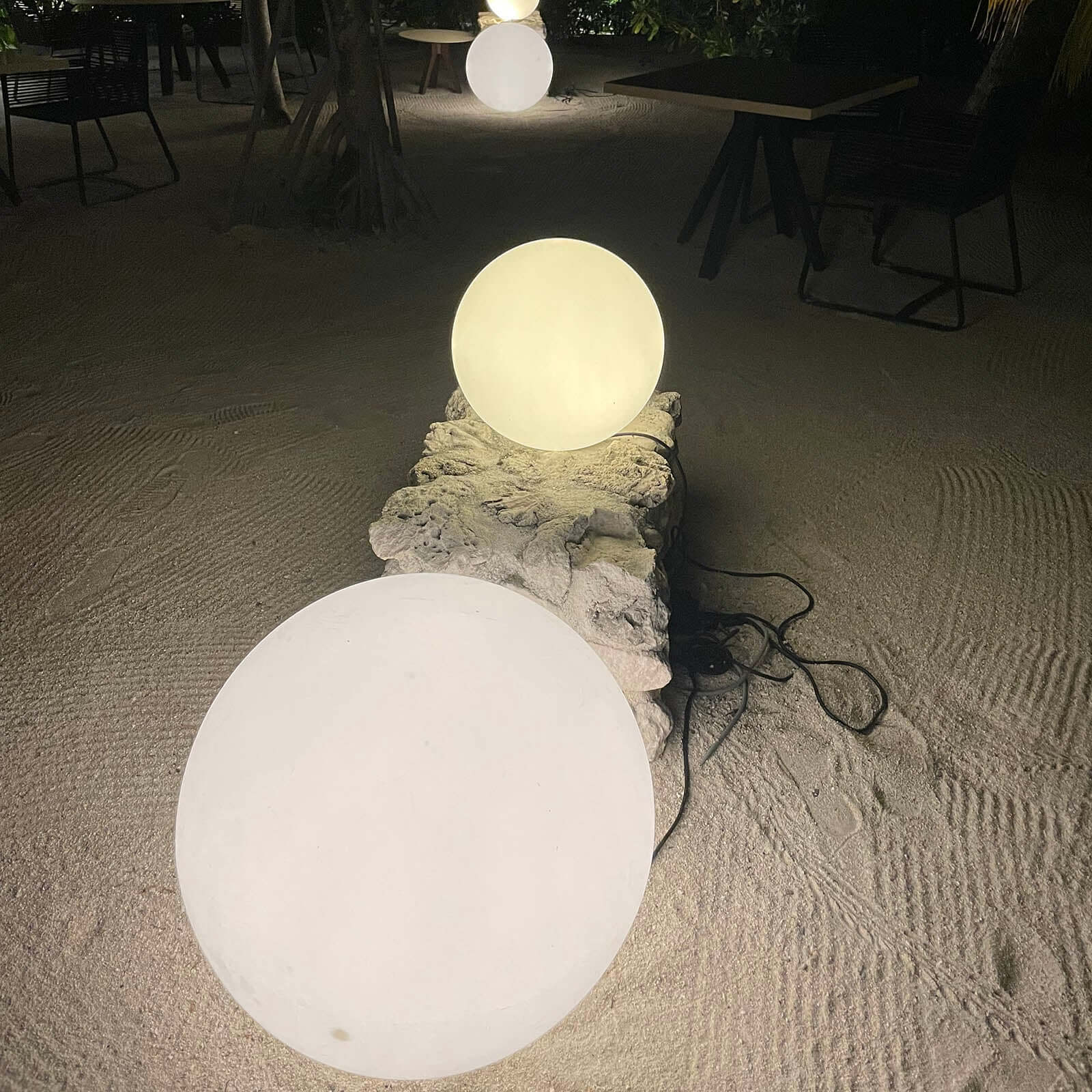 24” LED Color Changing Cordless Floating Pool Light Ball, Garden Light Globe with Remote - 16 RGB Colors With 4 Color Modes