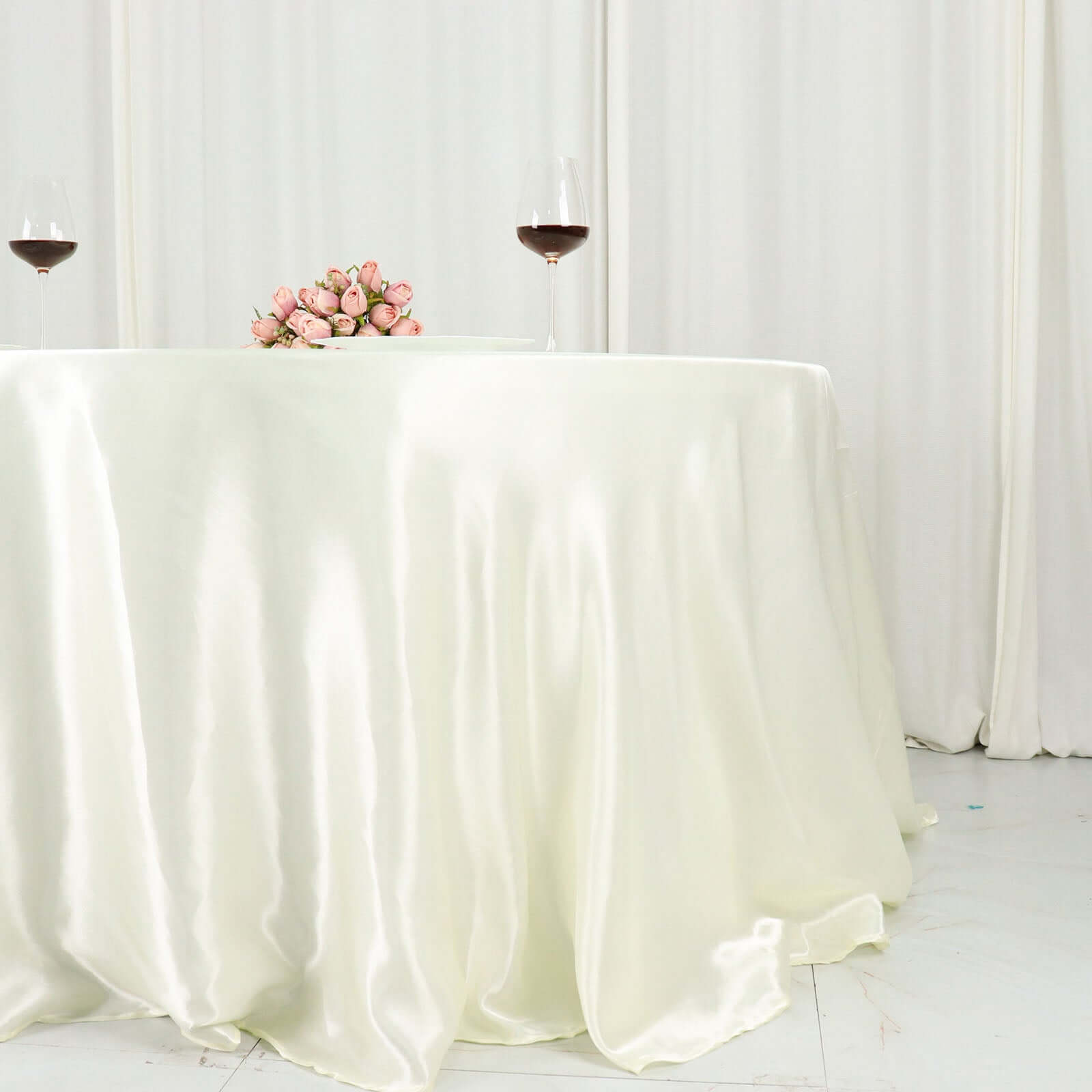 Satin 132 Round Tablecloth Ivory - Stylish Seamless Table Cover