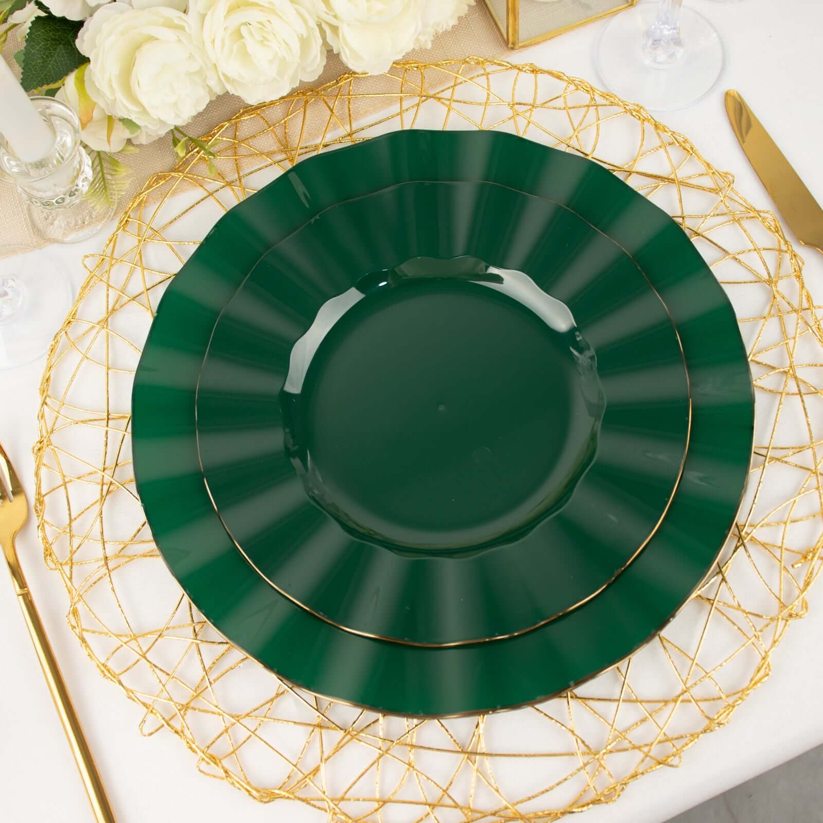 10-Pack Plastic 9 Round Dinner Plates in Hunter Emerald Green Ruffled Rim with Gold Edging - Sturdy Disposable Dinnerware