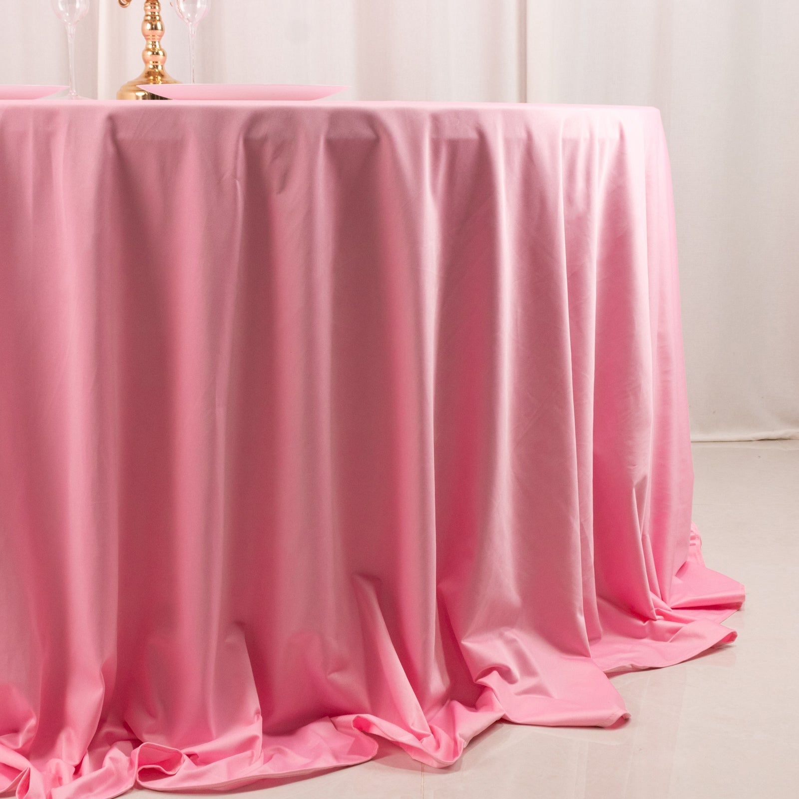 Premium Scuba Round 132 Tablecloth Pink - Wrinkle Free & Stain Resistant Seamless Table Cover