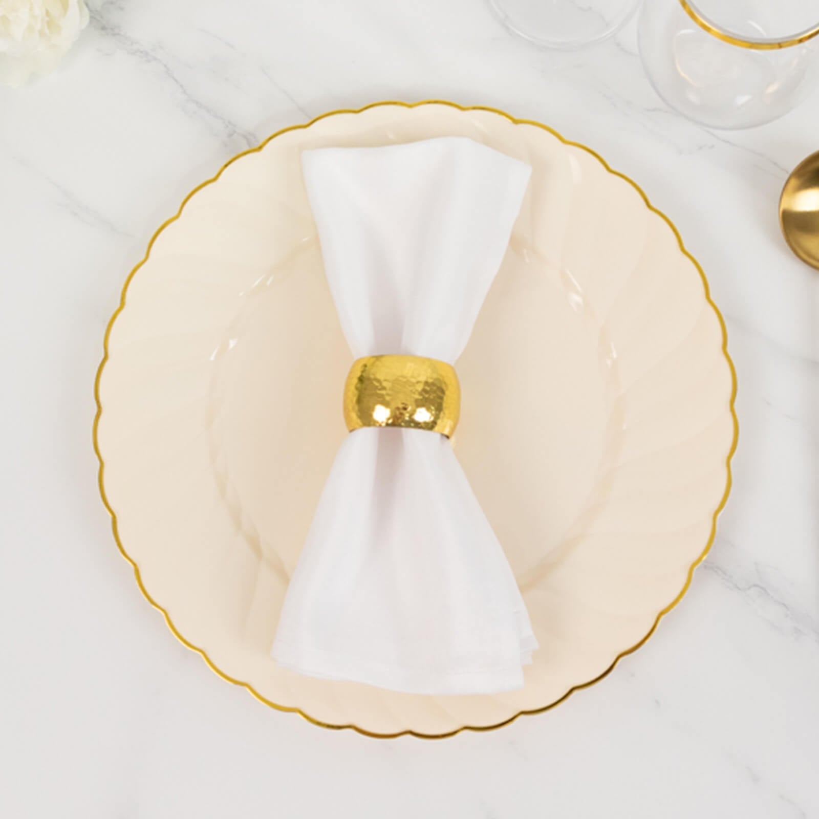 10-Pack Plastic 10 Round Dinner Plates in Ivory with Gold Flair Rim - Disposable Party Plates