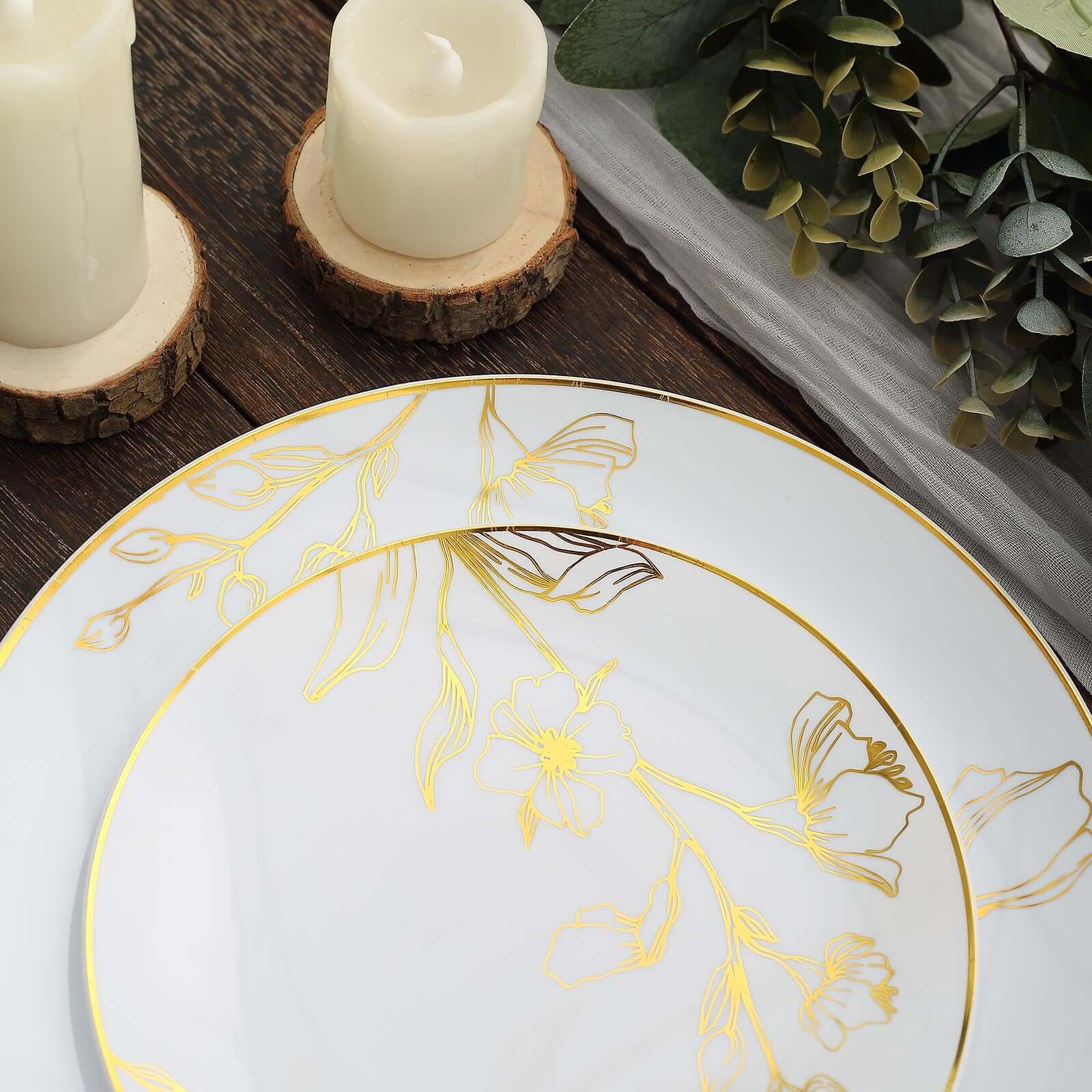 Set of 20 Plastic Round Dinner and Dessert Plates in White with Metallic Gold Floral Design - Stylish Disposable Dinnerware for Banquets & Special Occasions 8, 10