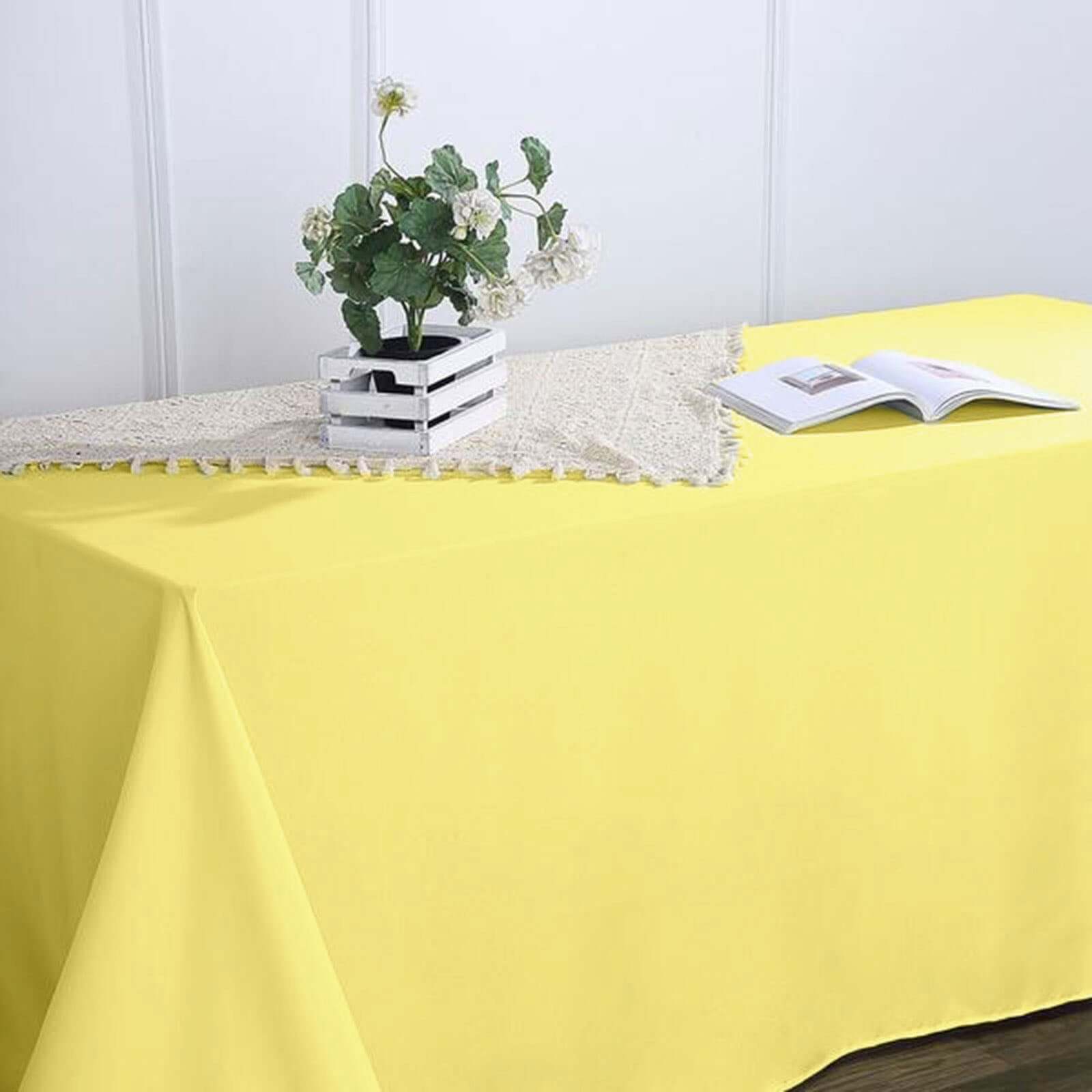 Polyester 90x156 Rectangle Tablecloth Yellow - Seamless Wrinkle-Resistant Table Cover