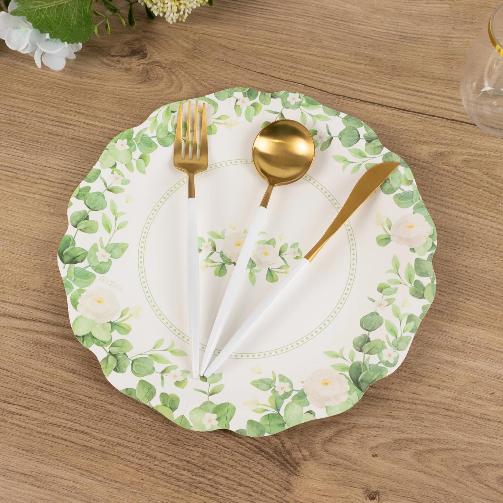 25-Pack Paper 11 Round Dinner Plates in White with Floral Greenery & Scalloped Edges - Disposable Party Plates for Nature-Inspired Events & Chic Celebrations