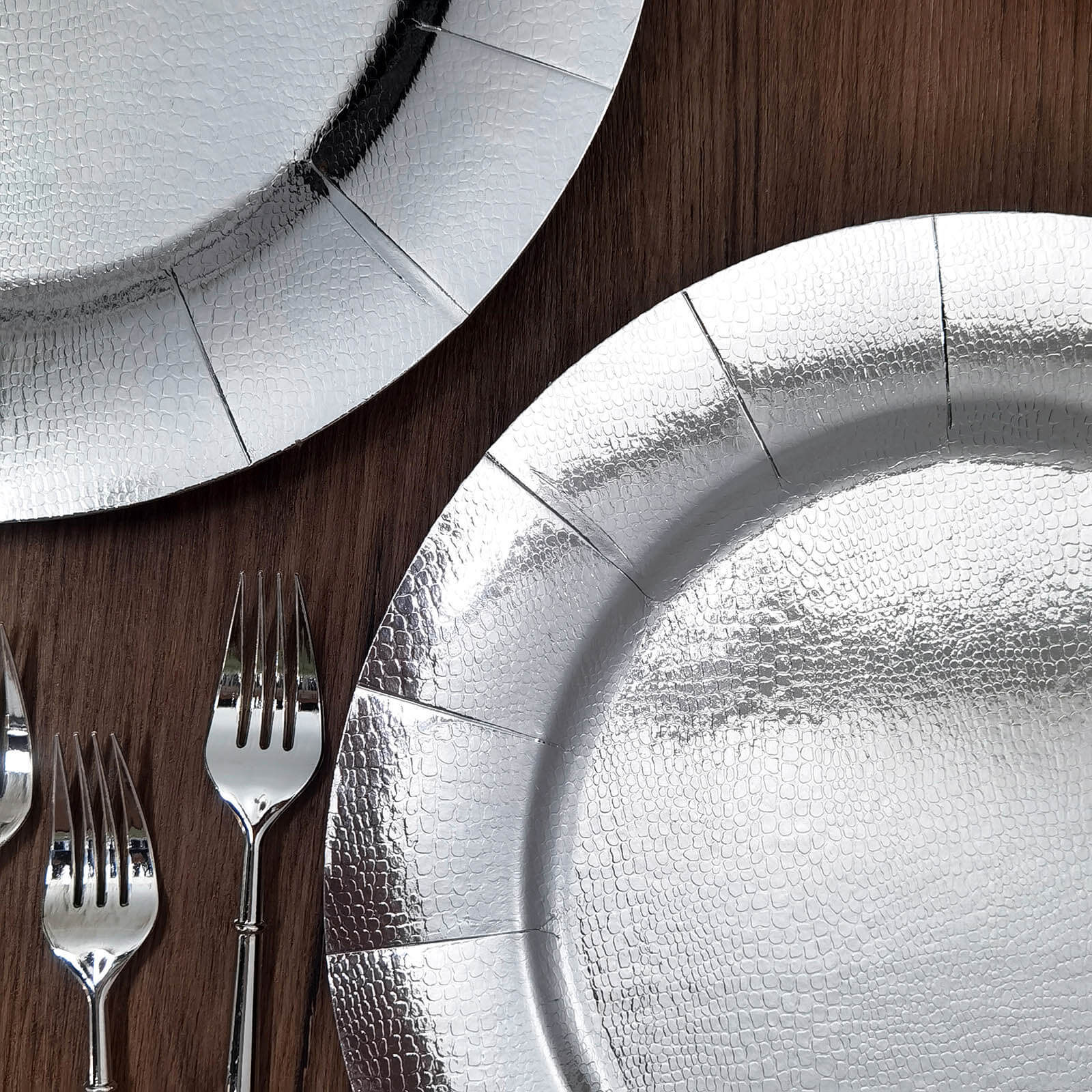10-Pack Disposable Round Charger Plates in Silver with Leathery Texture - Durable 1100GSM Cardboard Placemats 13