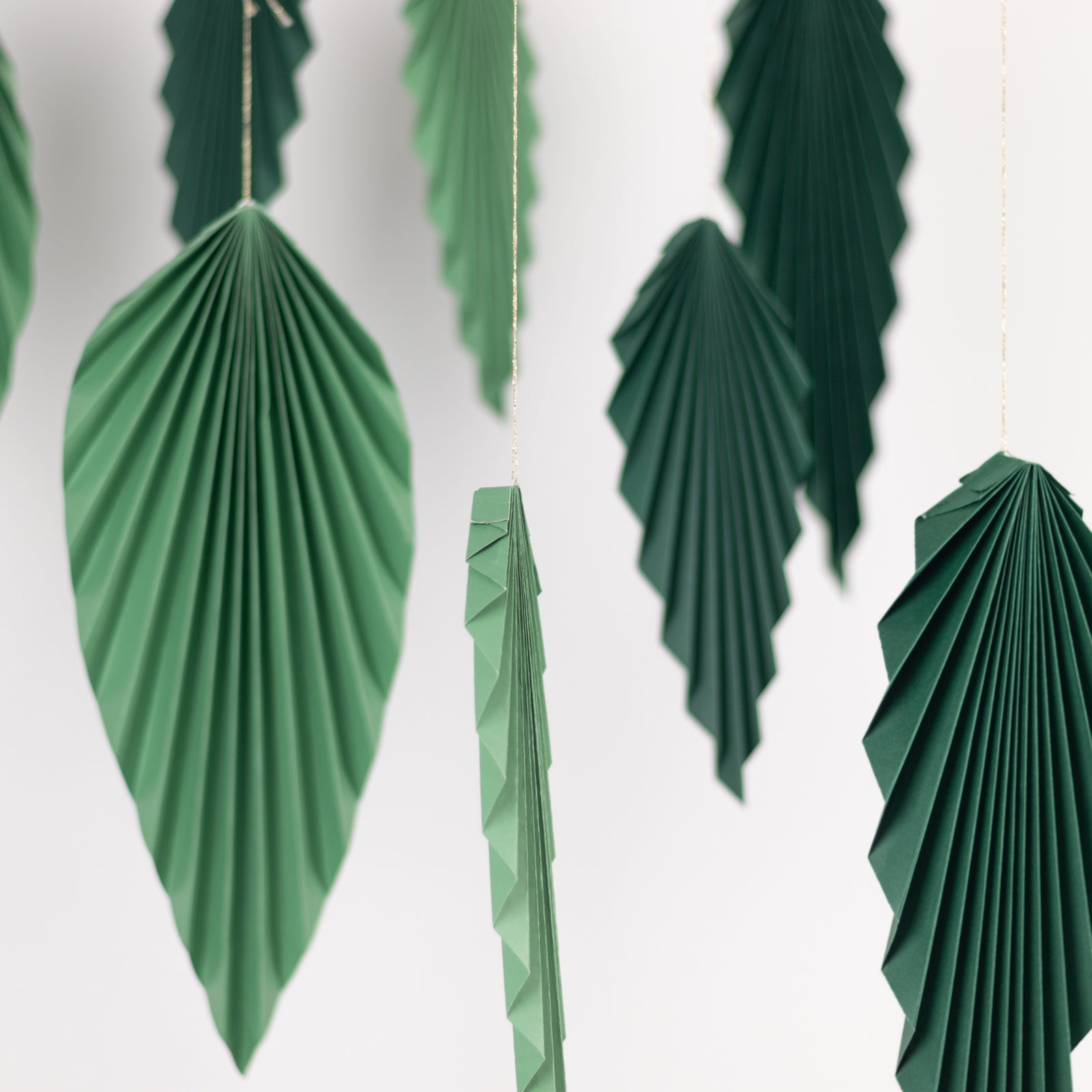 Set of 6 Mixed Green Leaves Hanging Paper Fans Backdrop Decor, Pre-Strung Foldable Tropical Palm Leaves Jungle Theme Party Supplies - 11,15