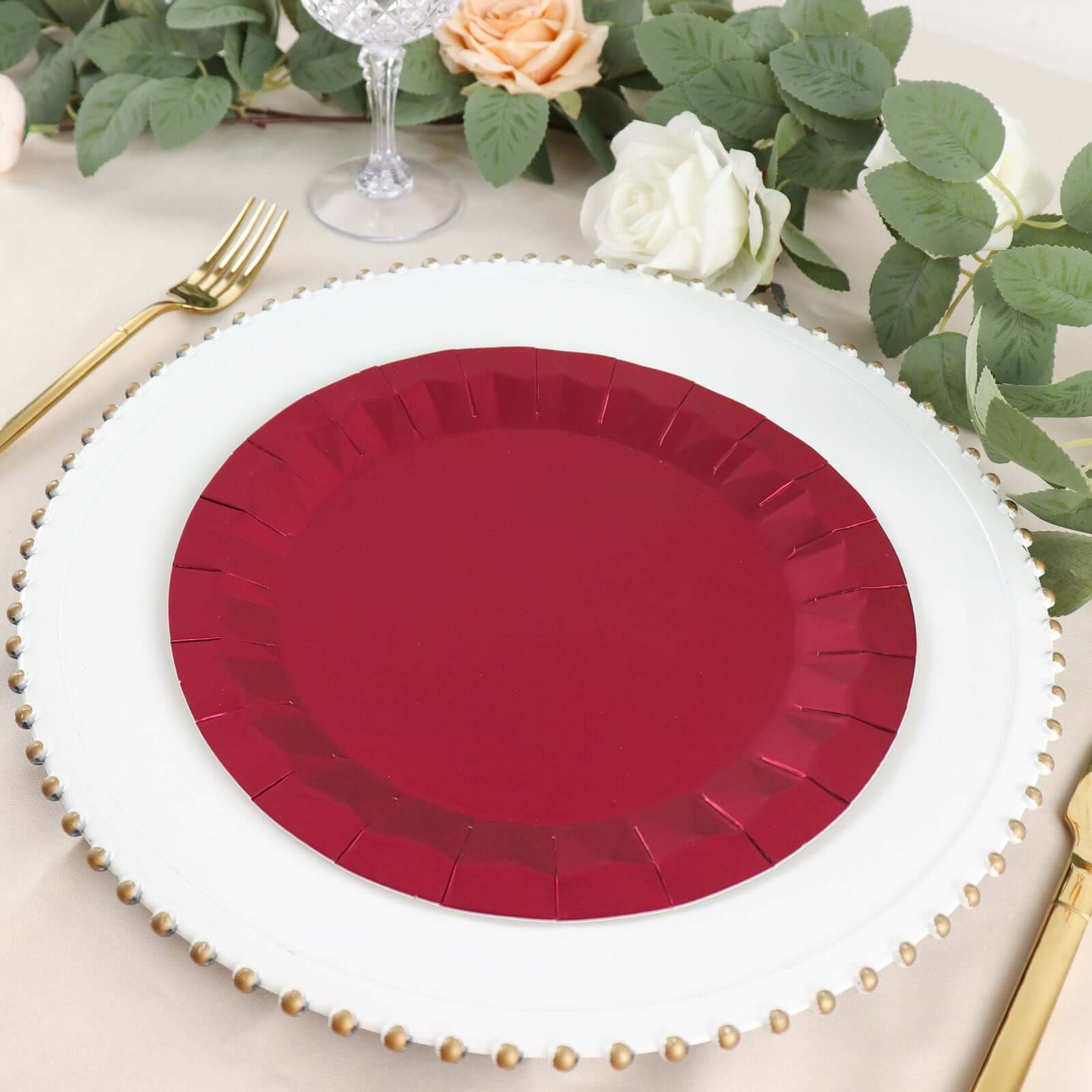 25-Pack Paper 9 Round Dinner Plates in Burgundy with Geometric Prism Rim - Disposable 400GSM Party Plates