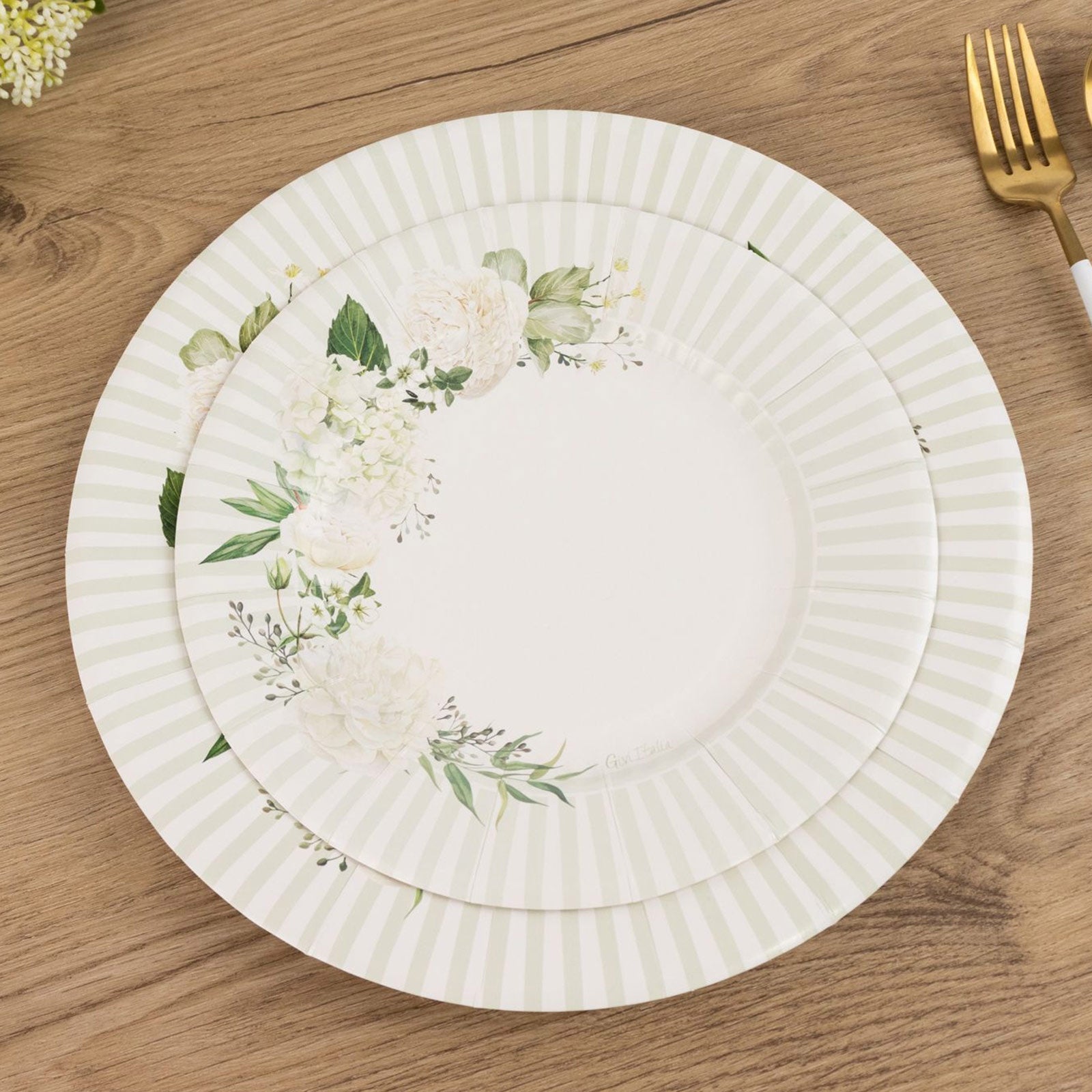 25-Pack Paper 8 Round Dessert Plates in White with Sage Green Floral Print & Lined Rim - Disposable Appetizer Salad Party Plates for Garden Celebrations & Springtime Gatherings