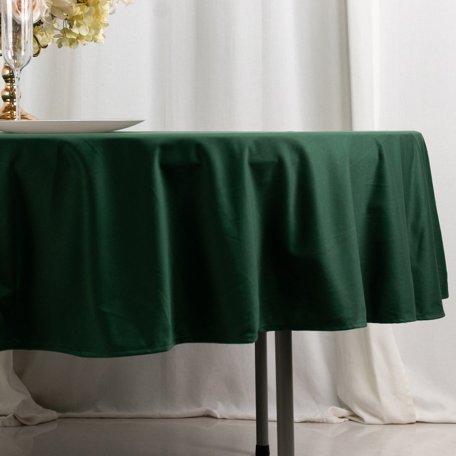 Premium Scuba Round 90 Tablecloth Hunter Emerald Green - Wrinkle Free & Stain Resistant Table Cover