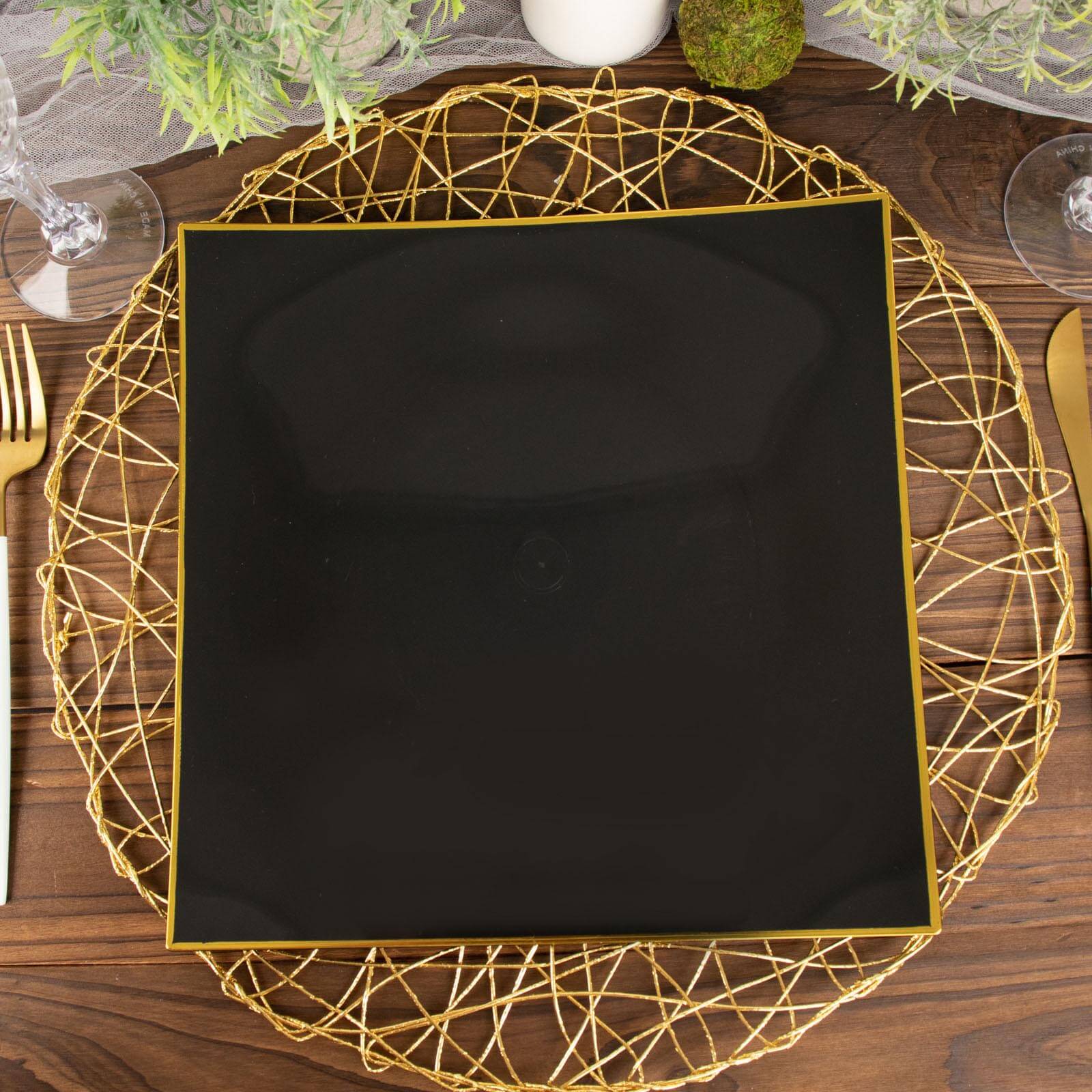 10-Pack Plastic 10 Square Dinner Plates in Black Concave Style with Gold Rim - Modern Disposable Party Plates