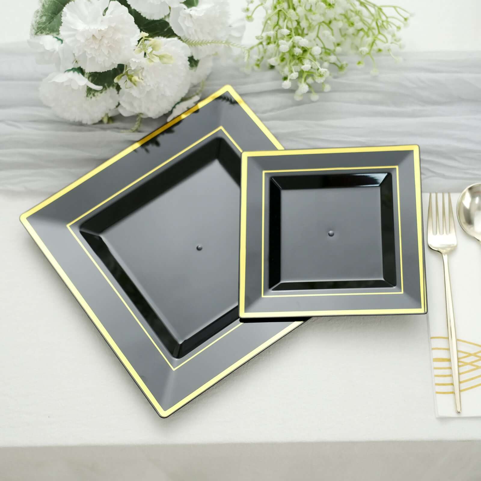 10-Pack Plastic Dinner Plates Black Square with Gold Trim - Lightweight Disposable Plates for Events 10