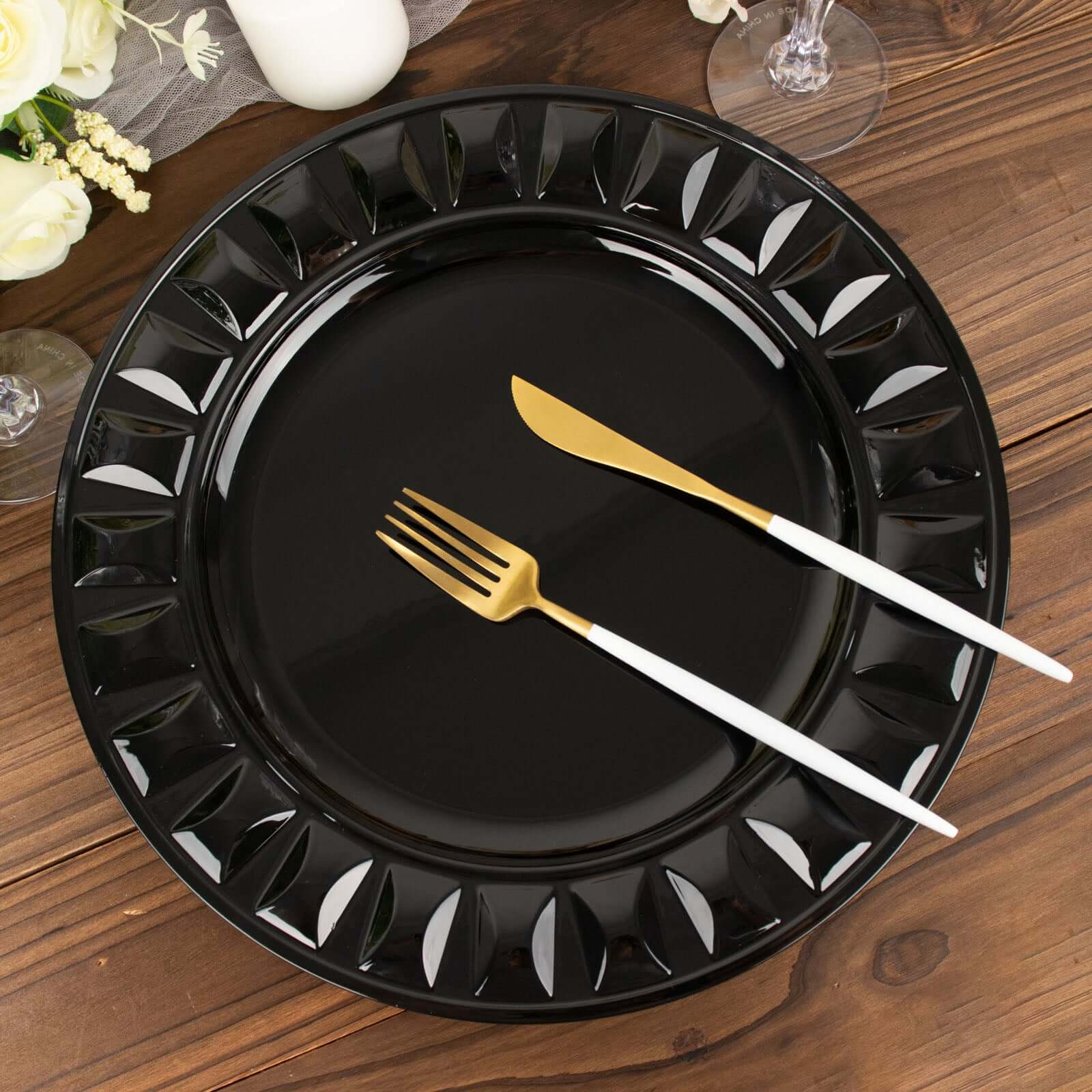 6-Pack Plastic Round Charger Plates 13 in Black with Bejeweled Rim, Luxe Decorative Dinner Party Charger Tableware