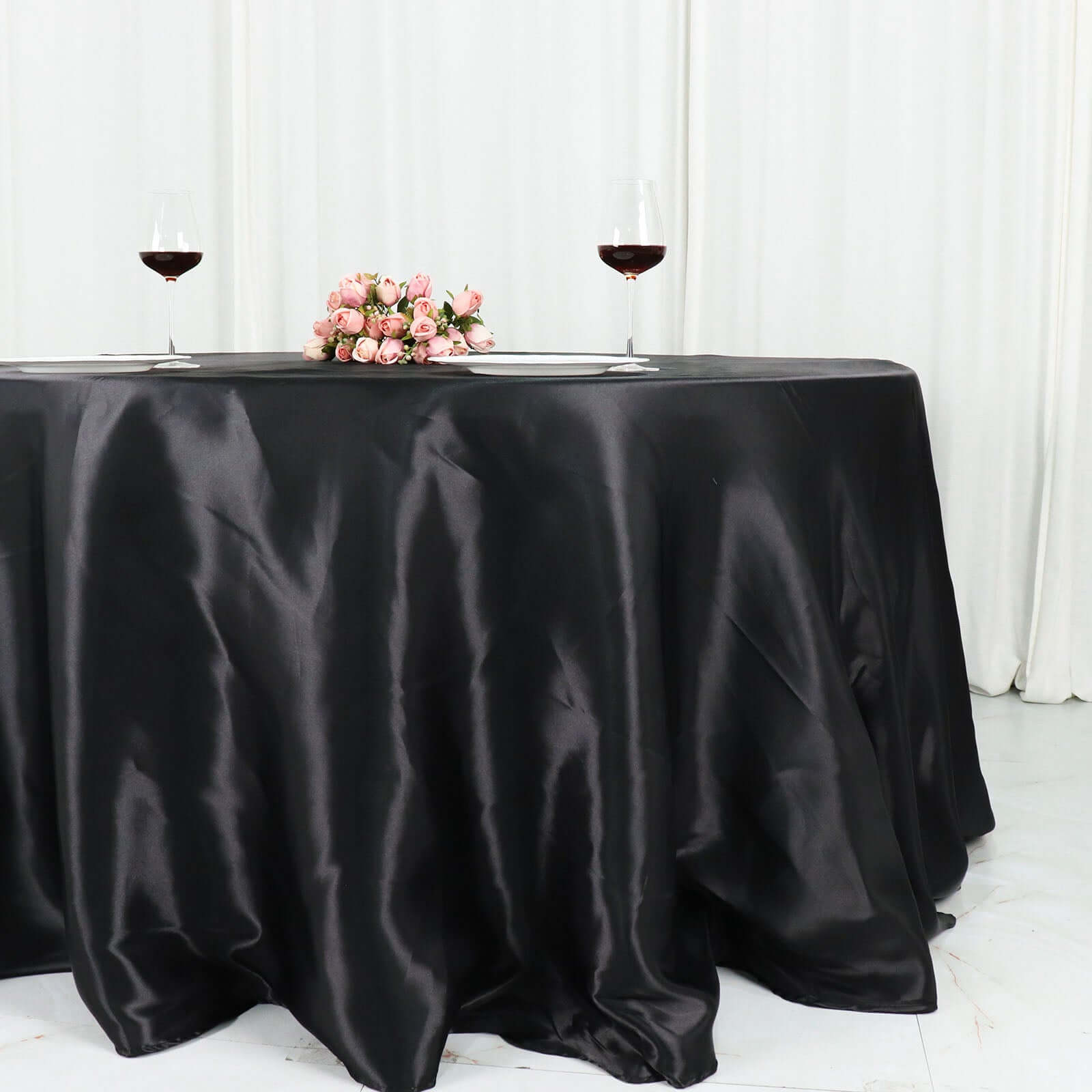 Satin 132 Round Tablecloth Black - Stylish Seamless Table Cover for Weddings & Events