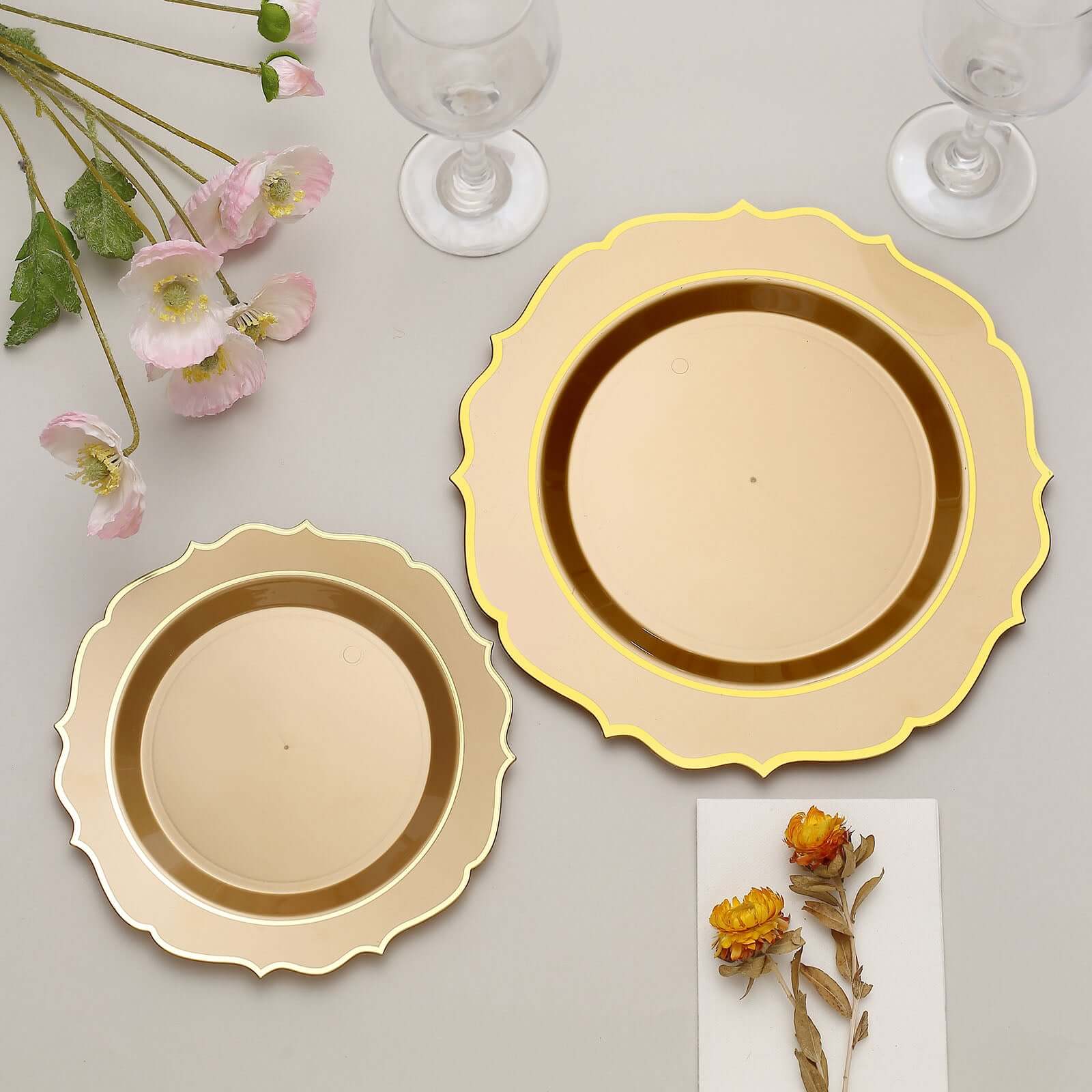 10-Pack Plastic 10 Round Dinner Plates in Gold with Gold Scalloped Rim - Disposable Party Plates