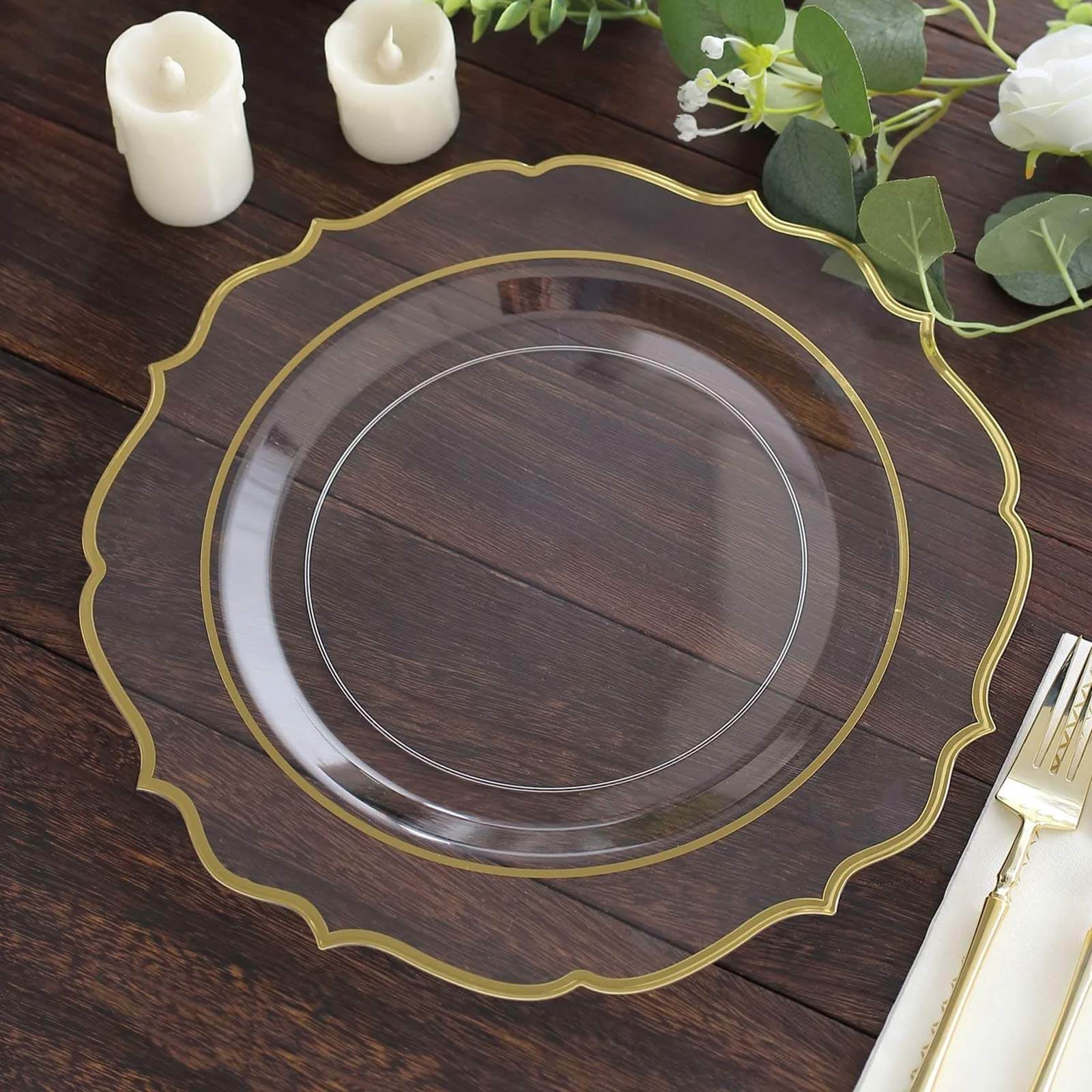 10-Pack Plastic 10 Round Dinner Plates in Clear with Gold Scalloped Rim - Disposable Party Plates