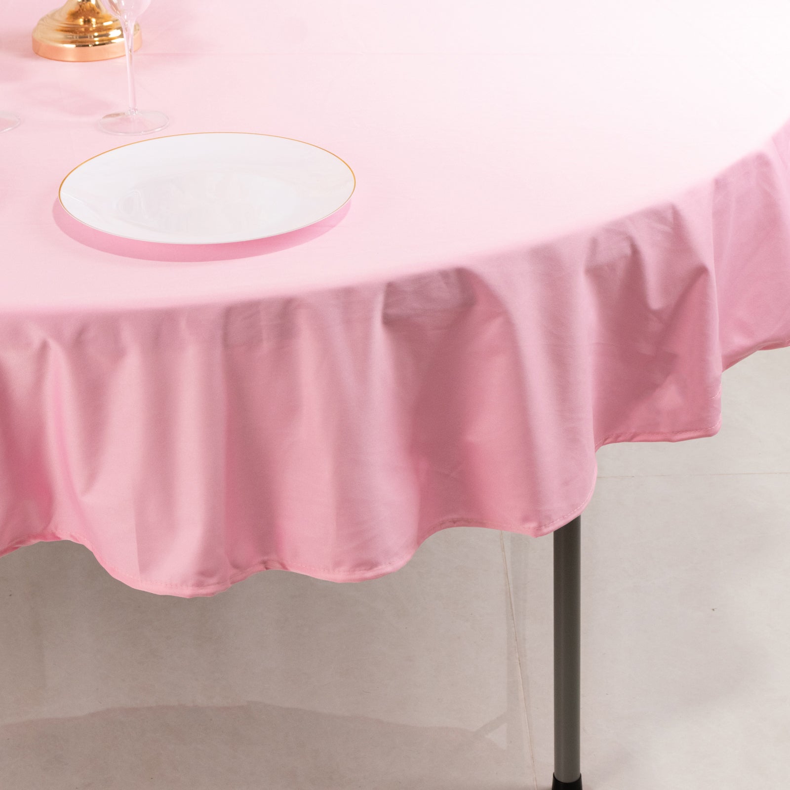 Premium Scuba Round 70 Tablecloth Pink - Wrinkle Free & Stain Resistant Table Cover