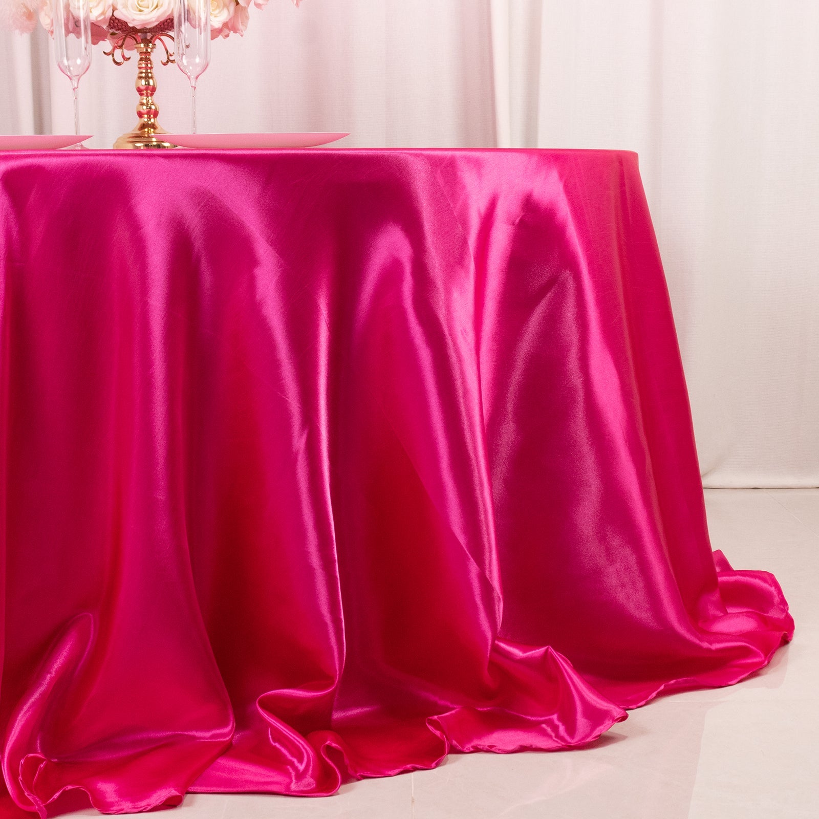 Satin 132 Round Tablecloth Fuchsia - Stylish Seamless Table Cover