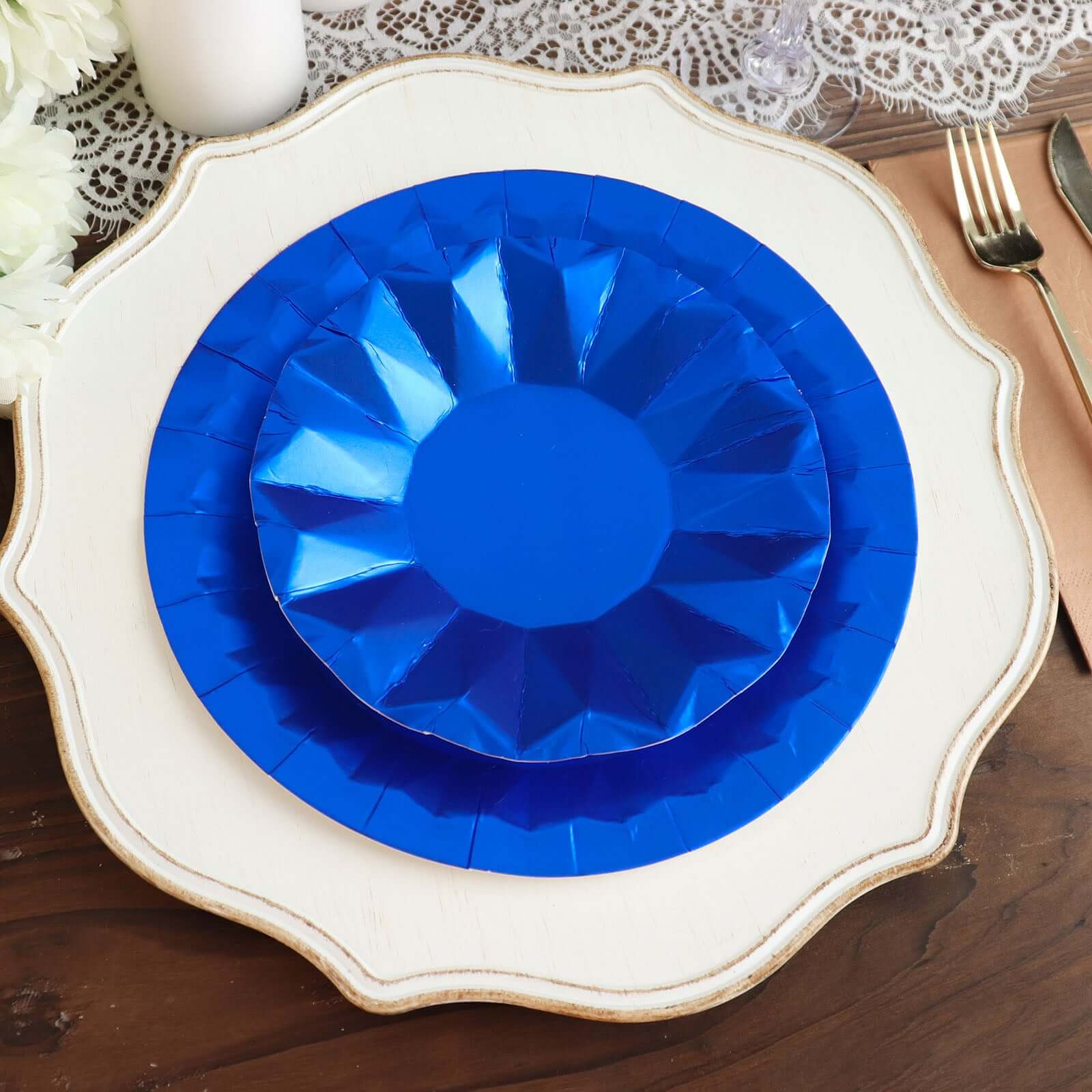 25-Pack Paper 9 Round Dinner Plates in Royal Blue with Geometric Prism Rim - Disposable 400GSM Party Plates