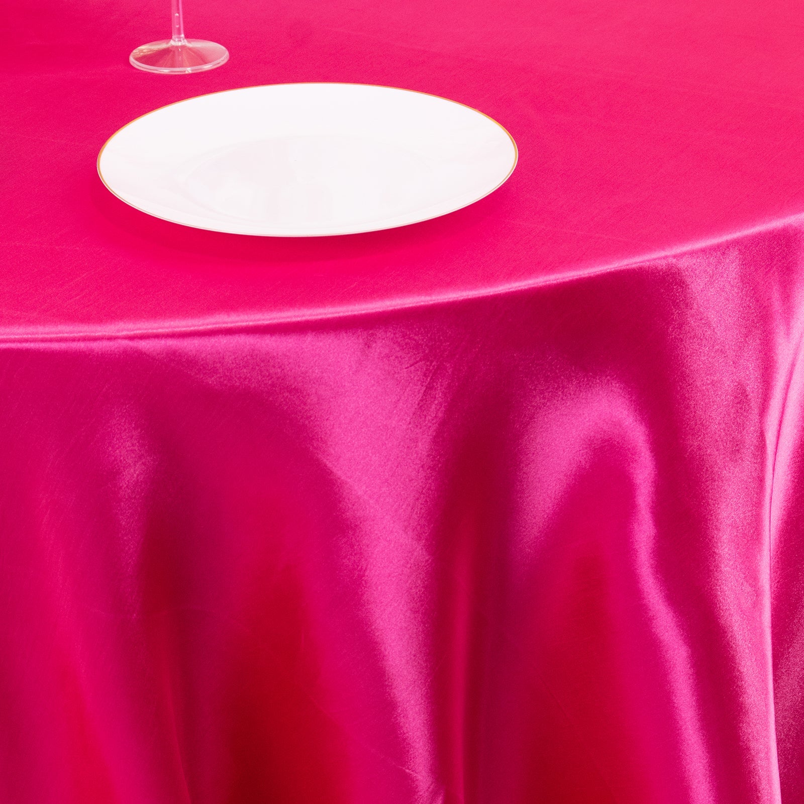 Satin 132 Round Tablecloth Fuchsia - Stylish Seamless Table Cover