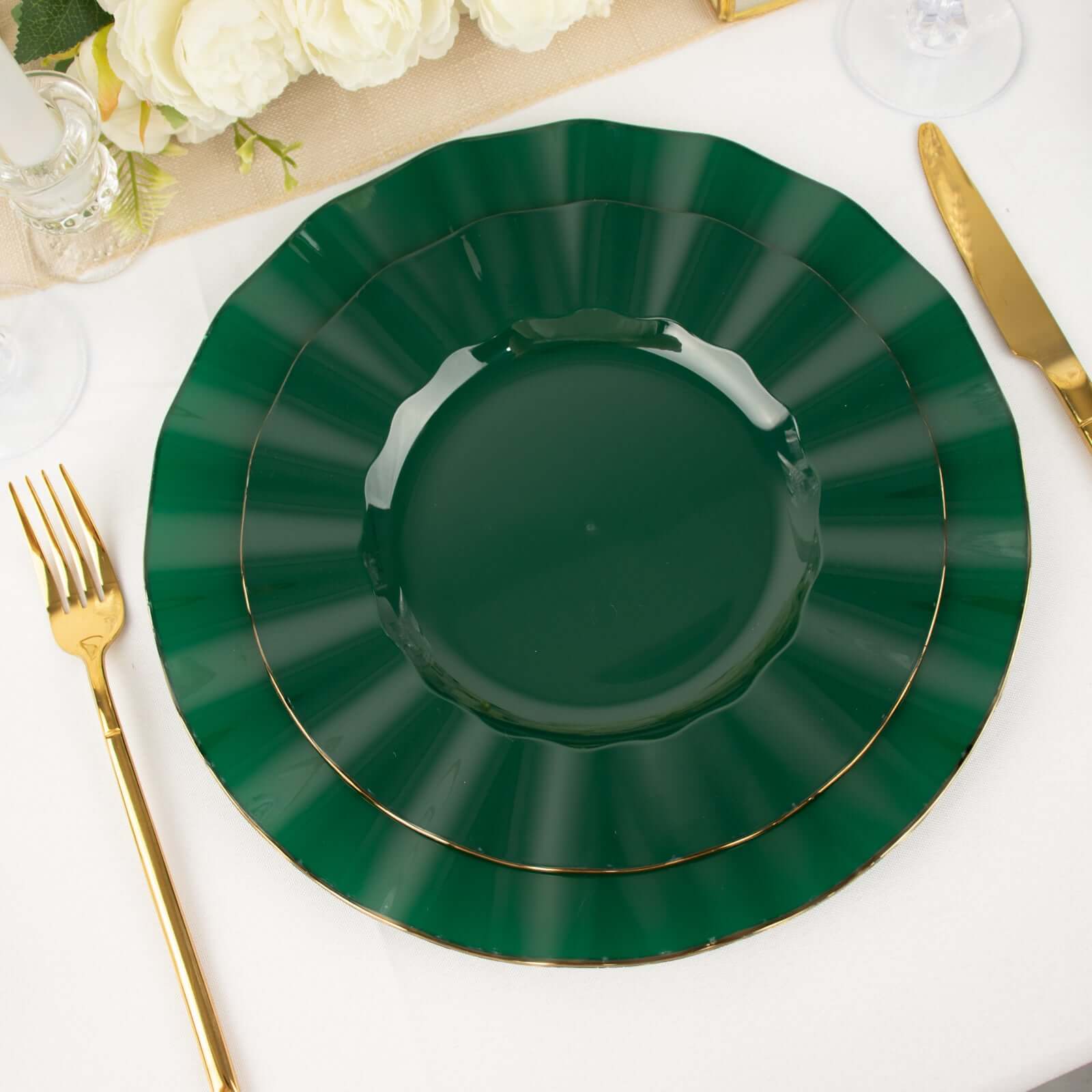 10-Pack Plastic 9 Round Dinner Plates in Hunter Emerald Green Ruffled Rim with Gold Edging - Sturdy Disposable Dinnerware