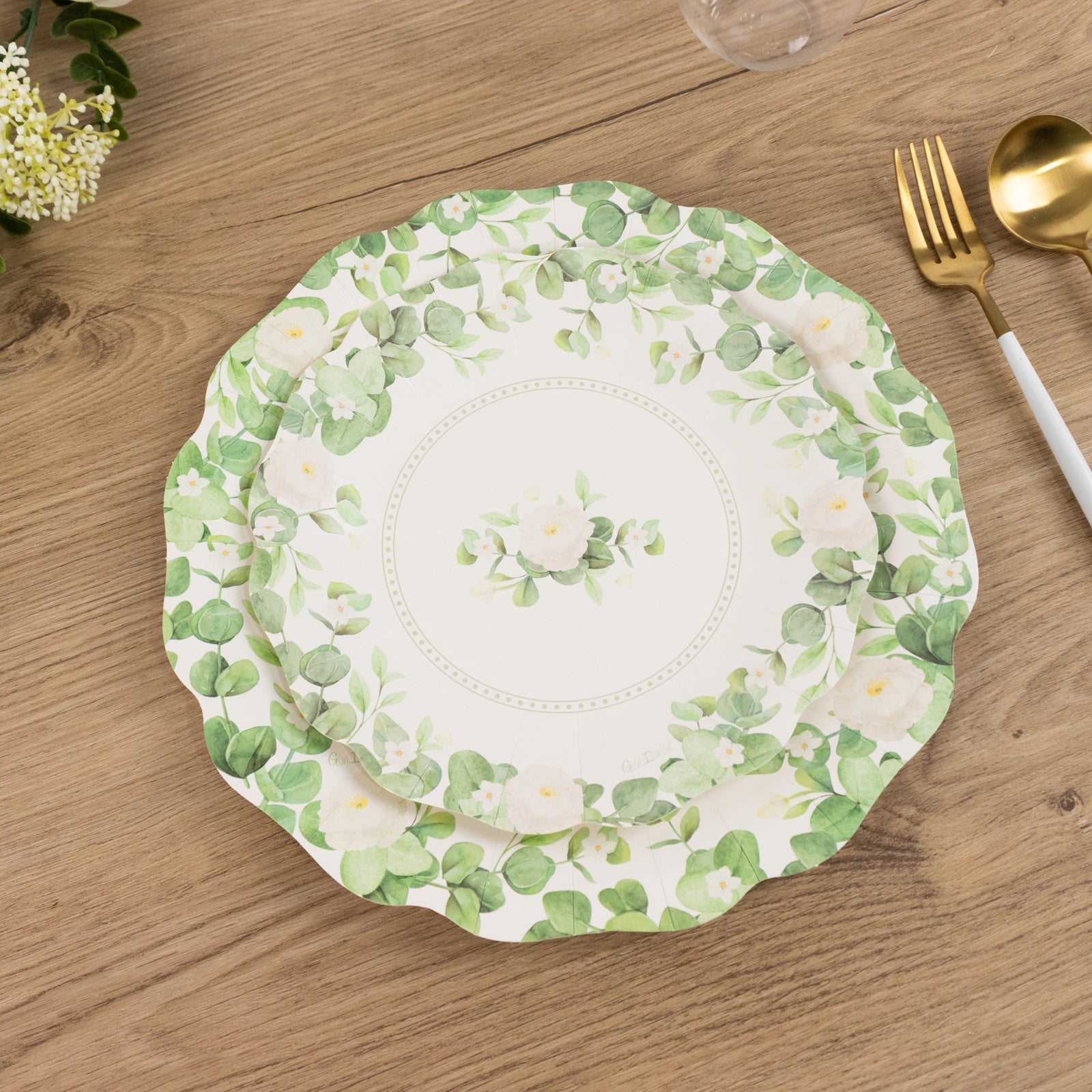 25-Pack Paper 8 Round Dessert Plates in White with Floral Greenery & Scalloped Edges - Disposable Appetizer Salad Plates for Rustic Weddings & Garden Brunches