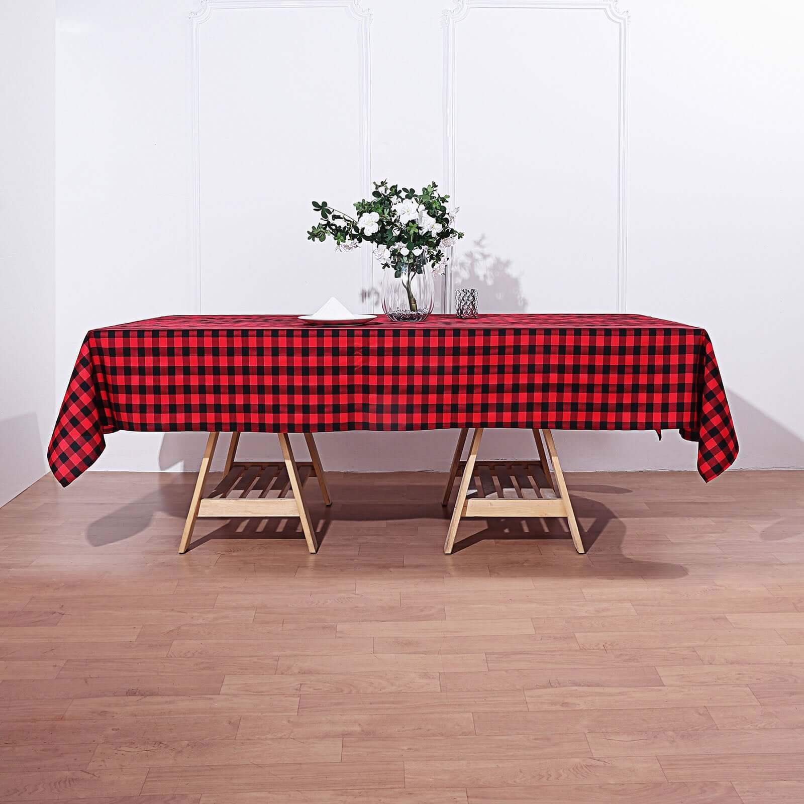 Polyester 60x102 Rectangle Tablecloth Black/Red - Checkered Buffalo Plaid Design for Everyday Use