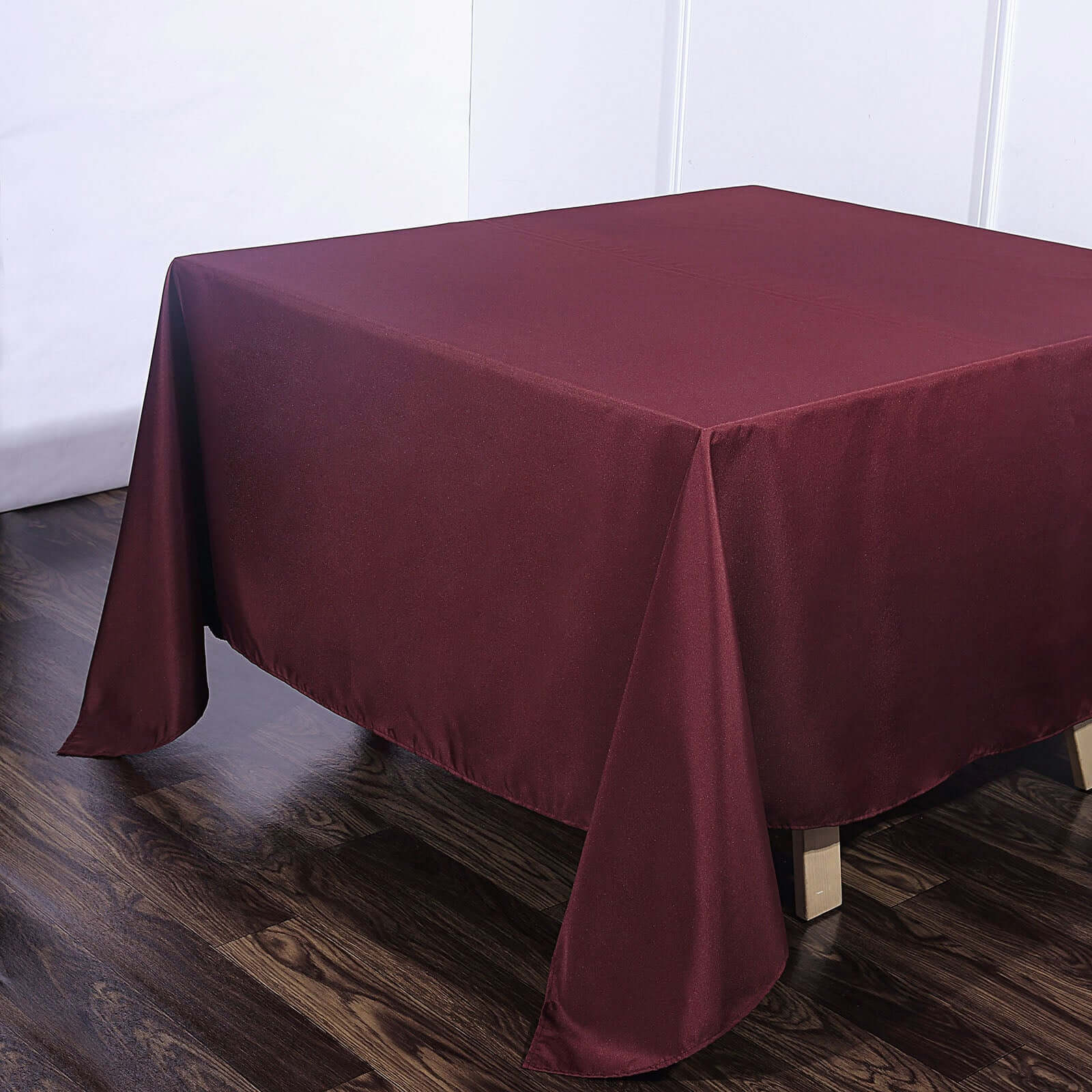 Polyester Square 90x90 Tablecloth Burgundy - Wrinkle-Resistant & Durable Table Cover