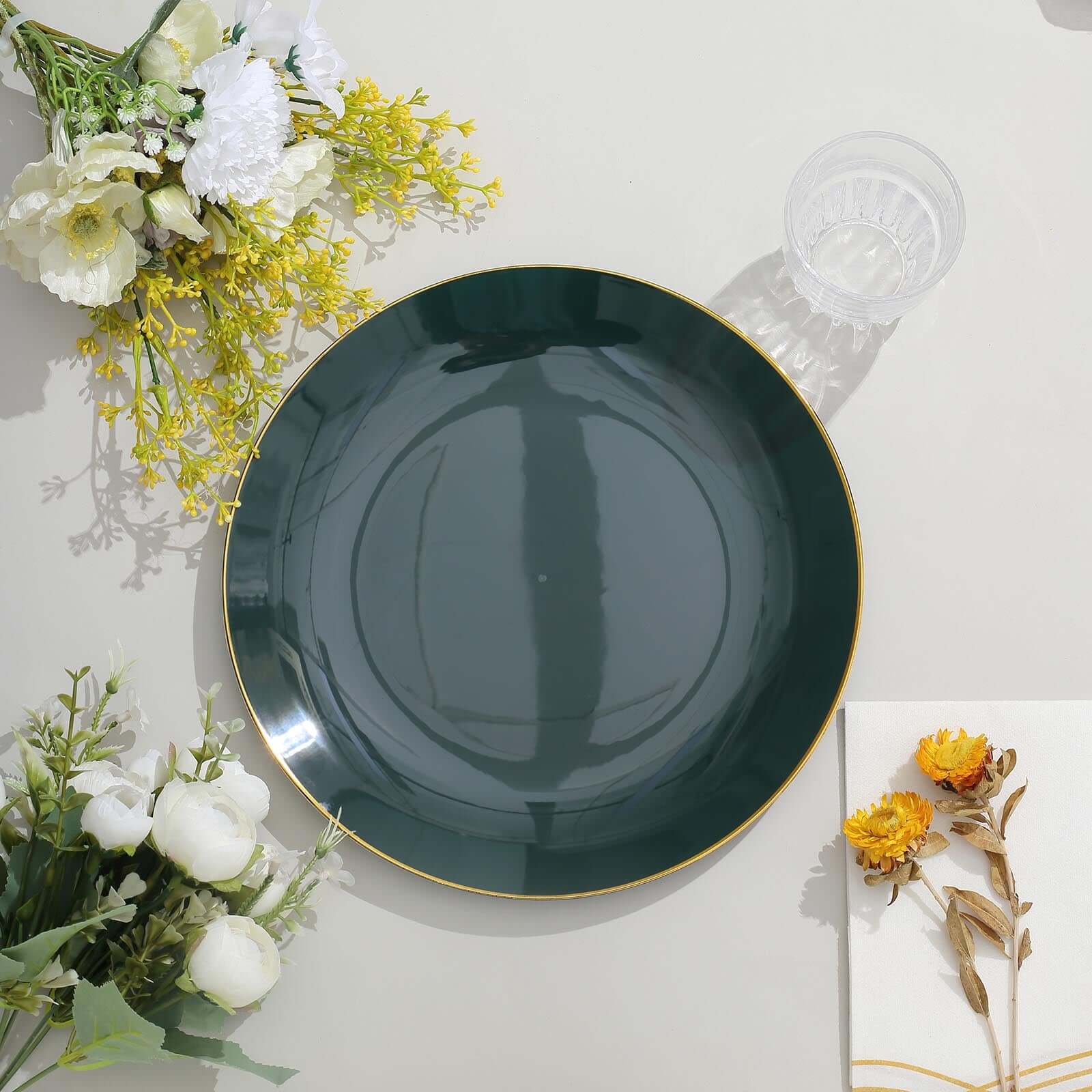 10-Pack Plastic 10 Round Dinner Plates in Hunter Emerald Green with Gold Rim - Glossy Disposable Party Plates