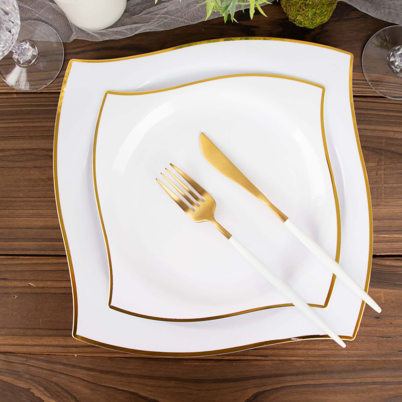 10-Pack Plastic 10 Square Dinner Plates in White with Gold Wavy Rim Modern - Disposable Party Plates for Luxe Events & Banquets